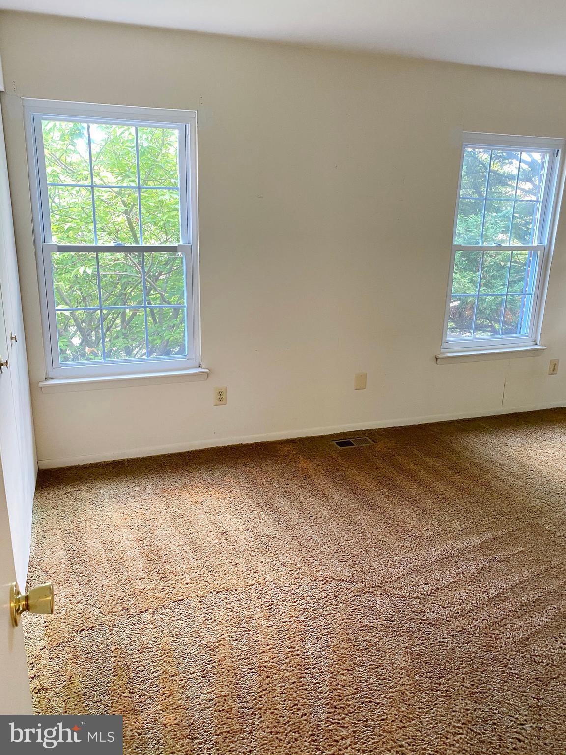 ANNAPOLIS ROADS WEST - Residential