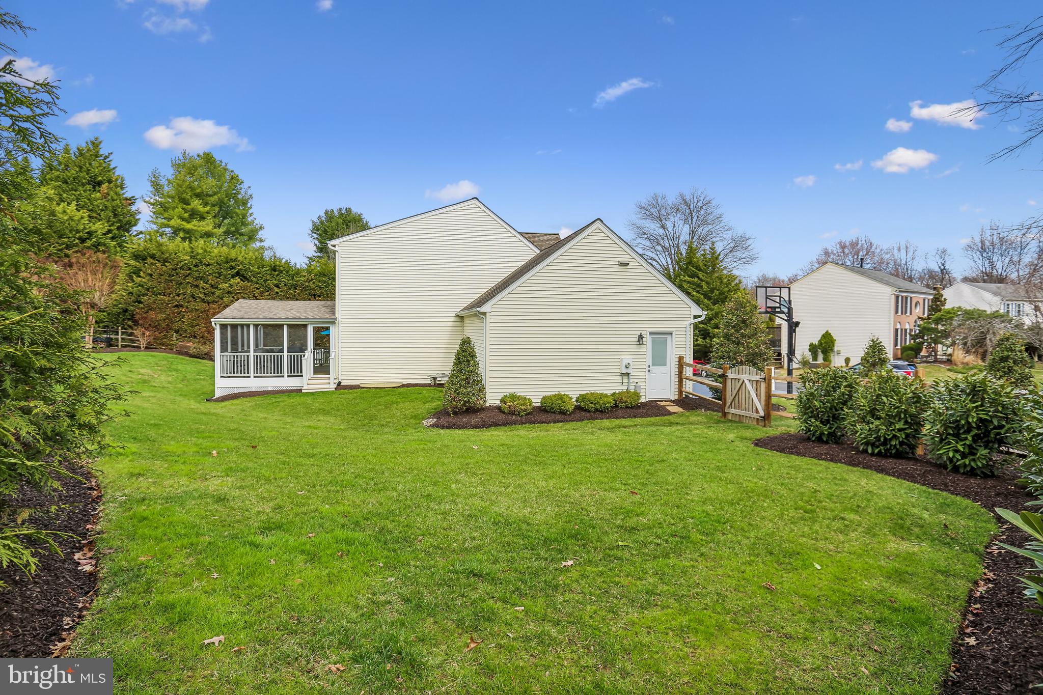 ORCHARD HILLS - Residential