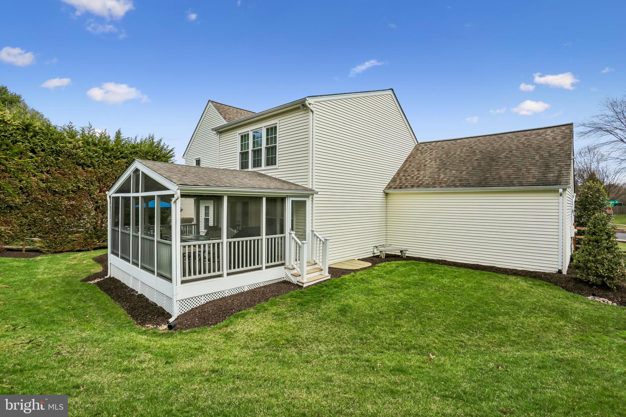 ORCHARD HILLS - Residential