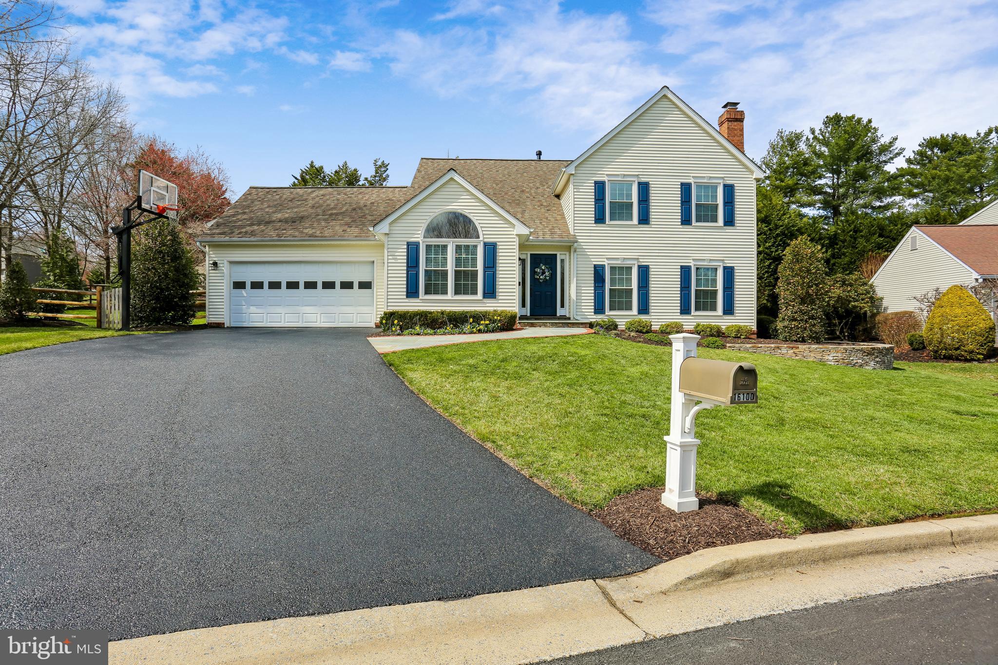 ORCHARD HILLS - Residential