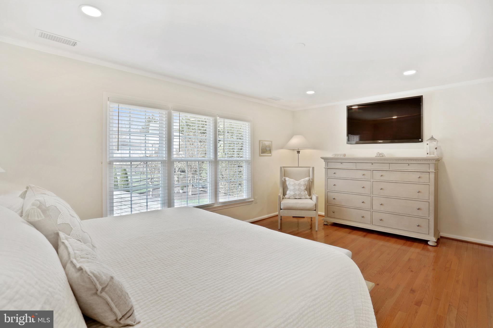 ORCHARD HILLS - Residential