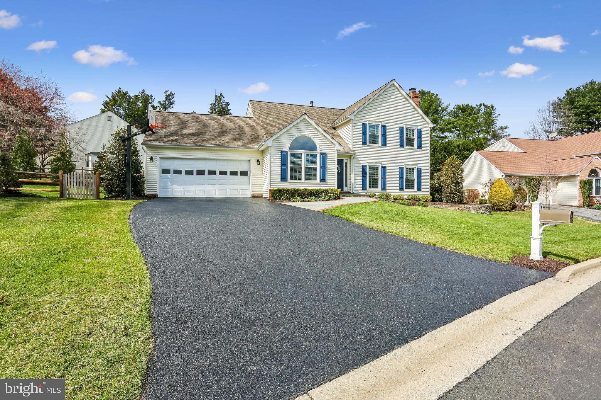 ORCHARD HILLS - Residential