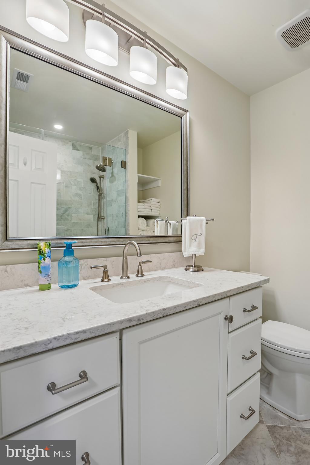 ORCHARD HILLS - Residential