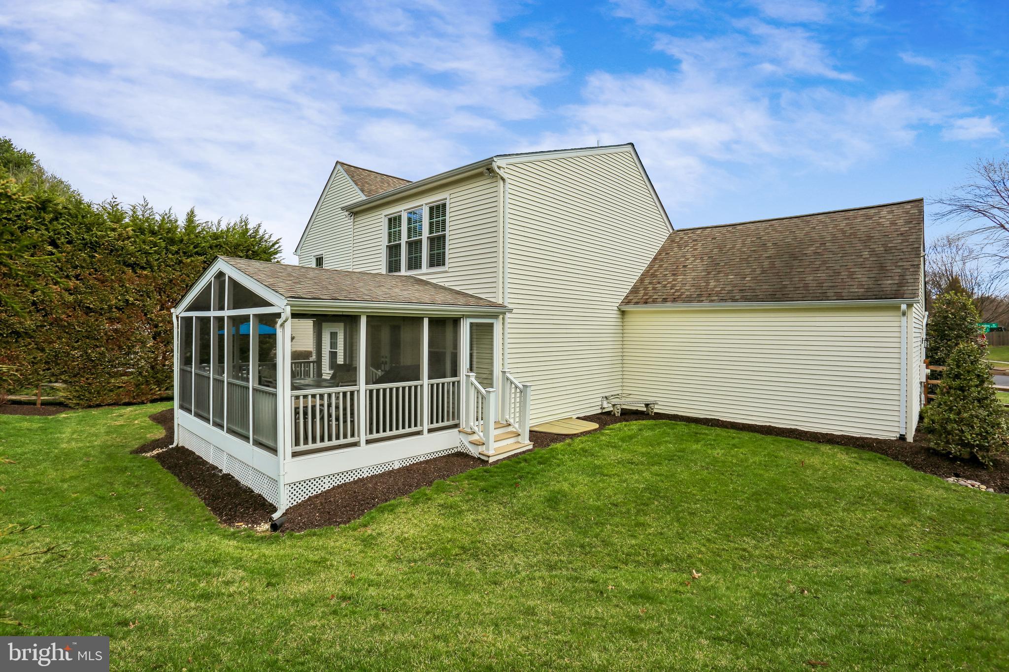 ORCHARD HILLS - Residential