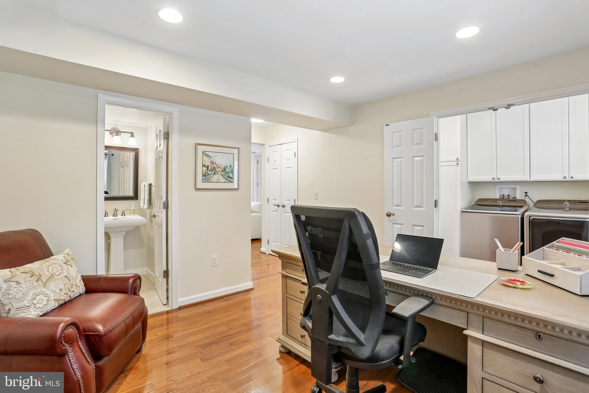 ORCHARD HILLS - Residential