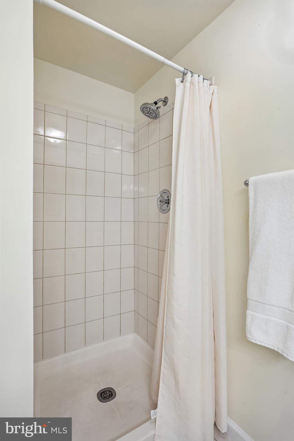 ORCHARD HILLS - Residential