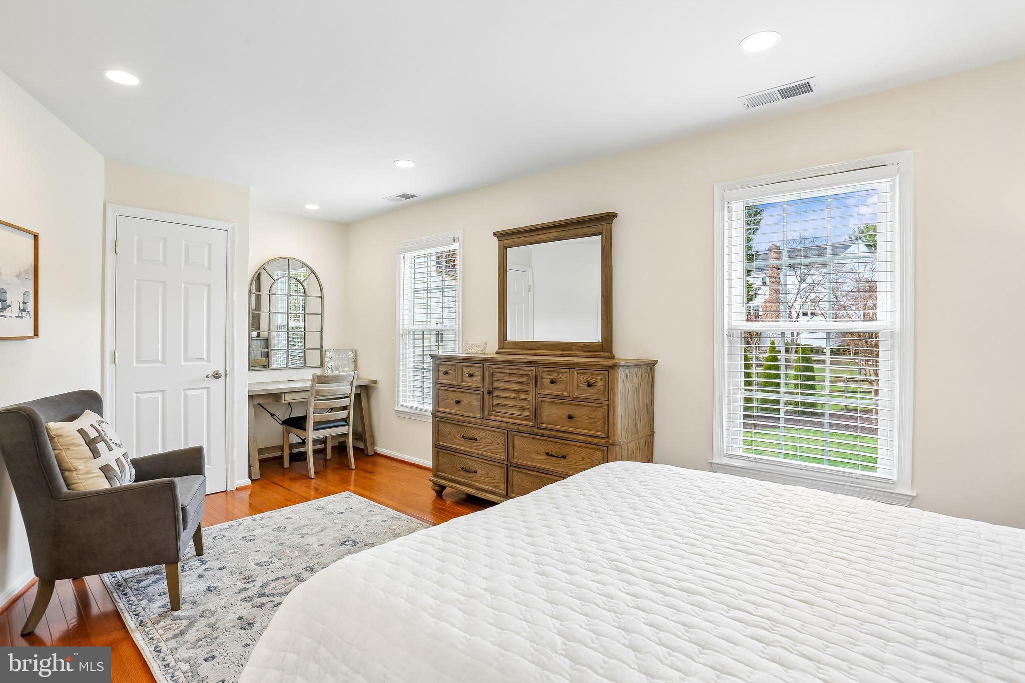 ORCHARD HILLS - Residential