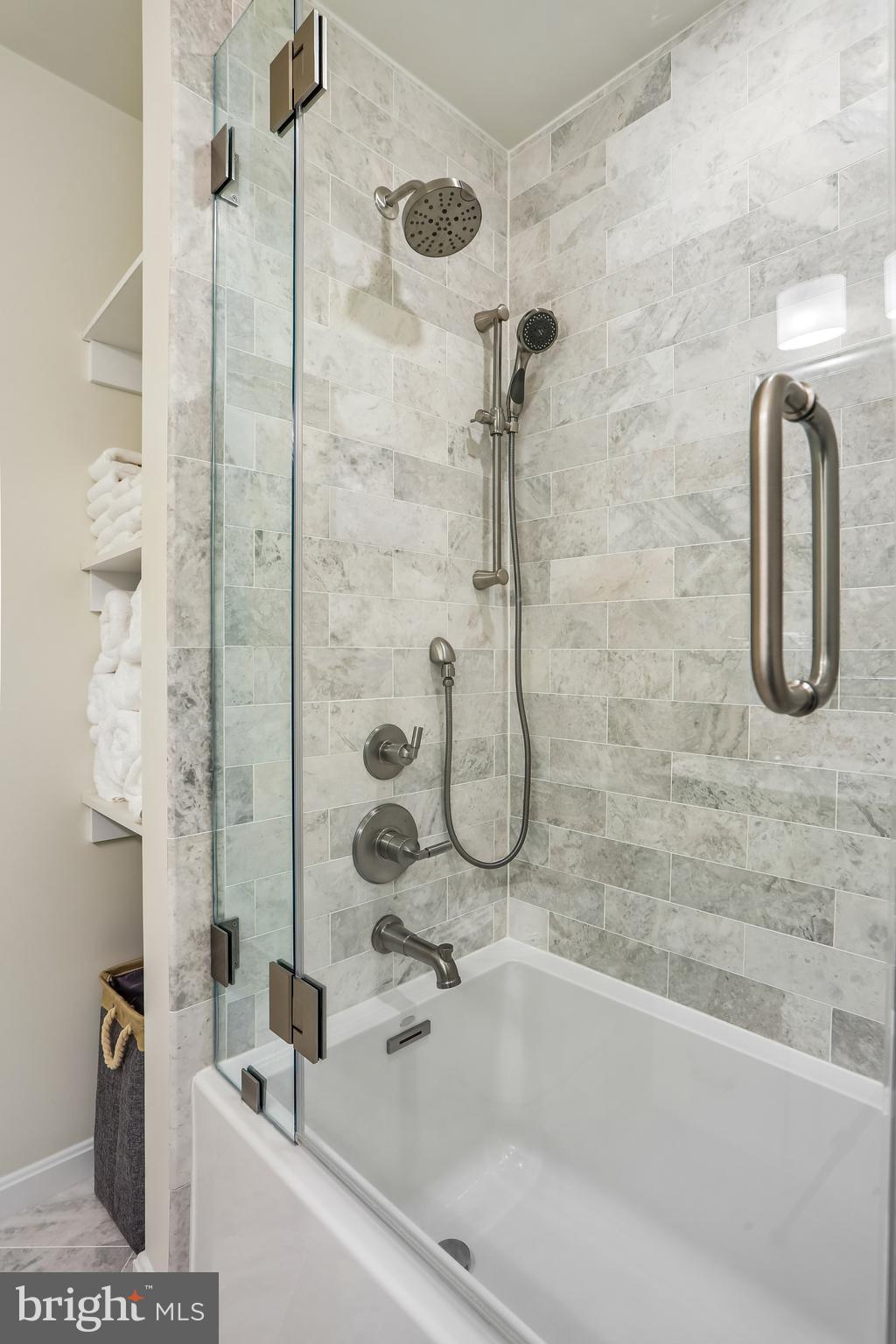 ORCHARD HILLS - Residential