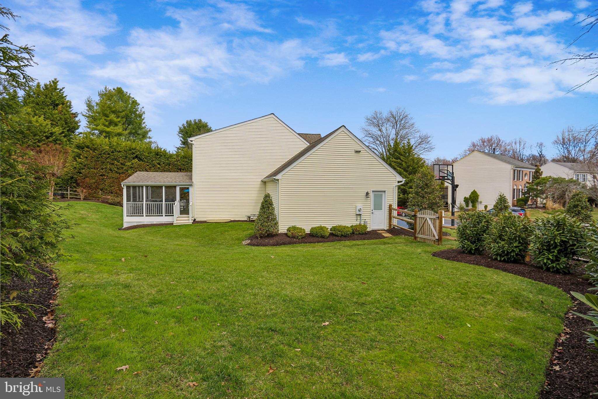 ORCHARD HILLS - Residential