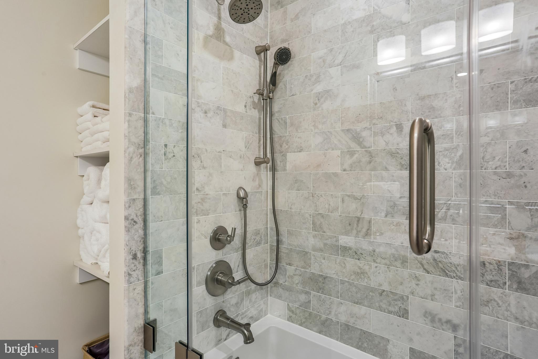 ORCHARD HILLS - Residential