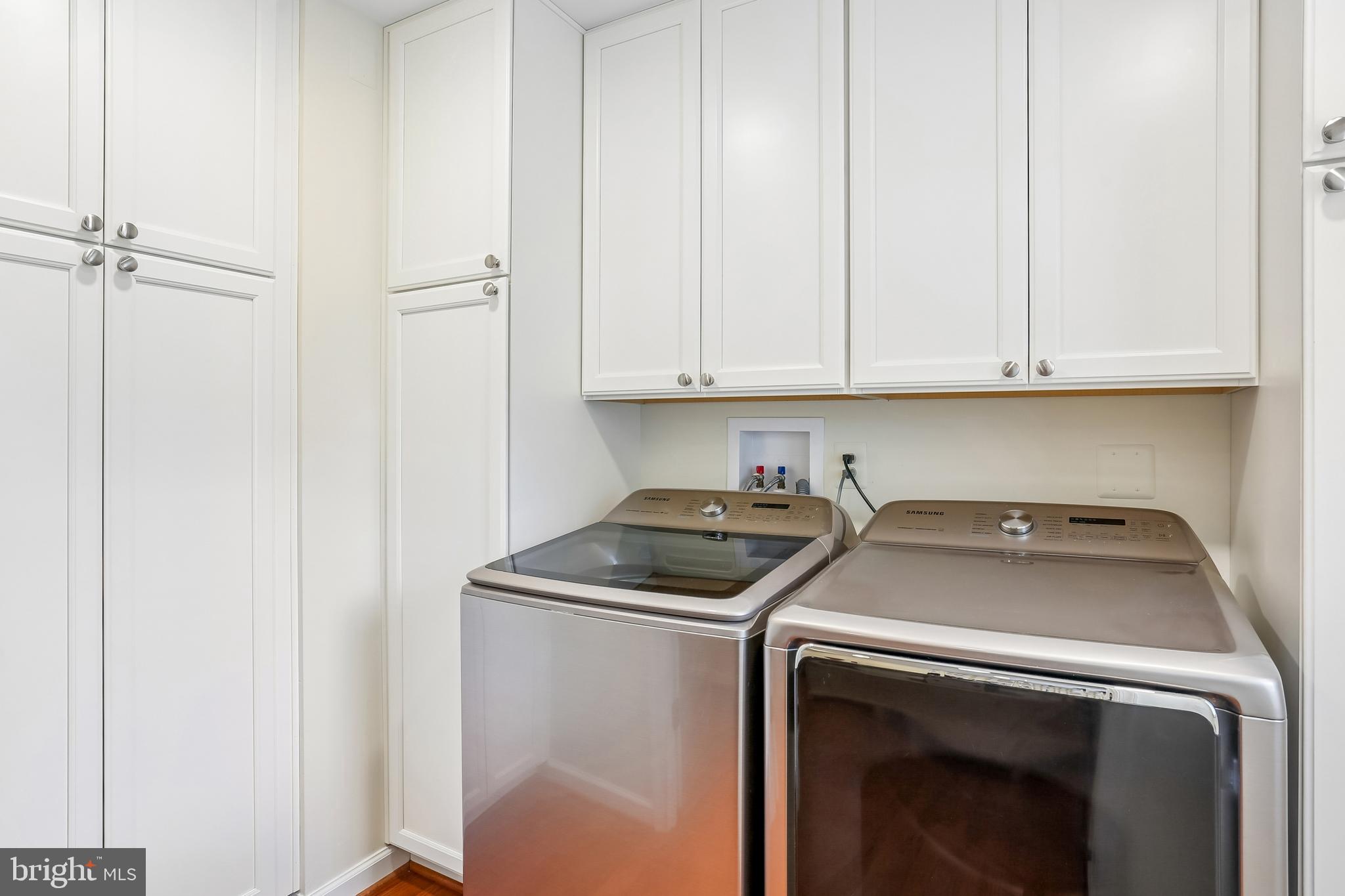 ORCHARD HILLS - Residential