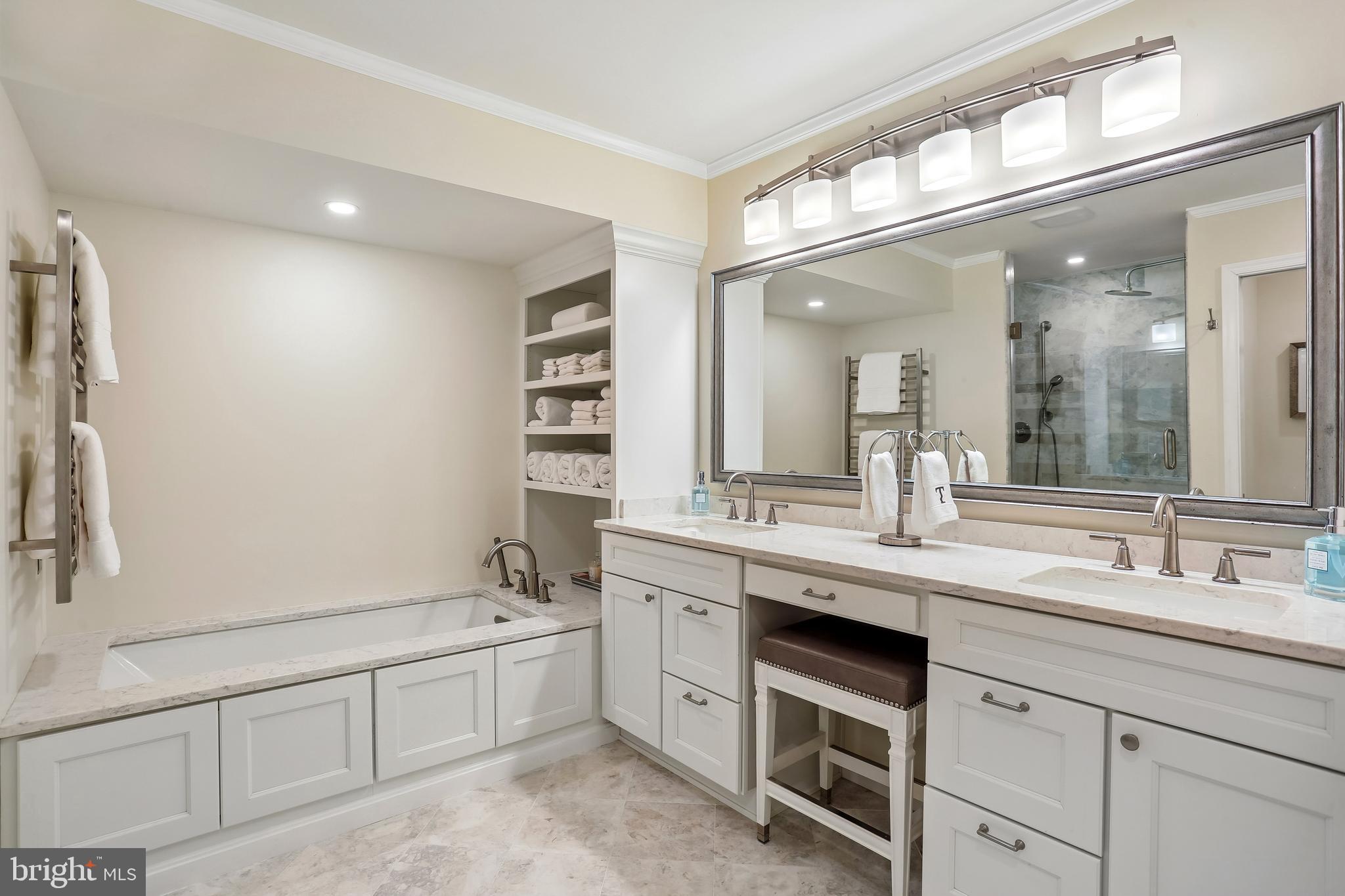 ORCHARD HILLS - Residential