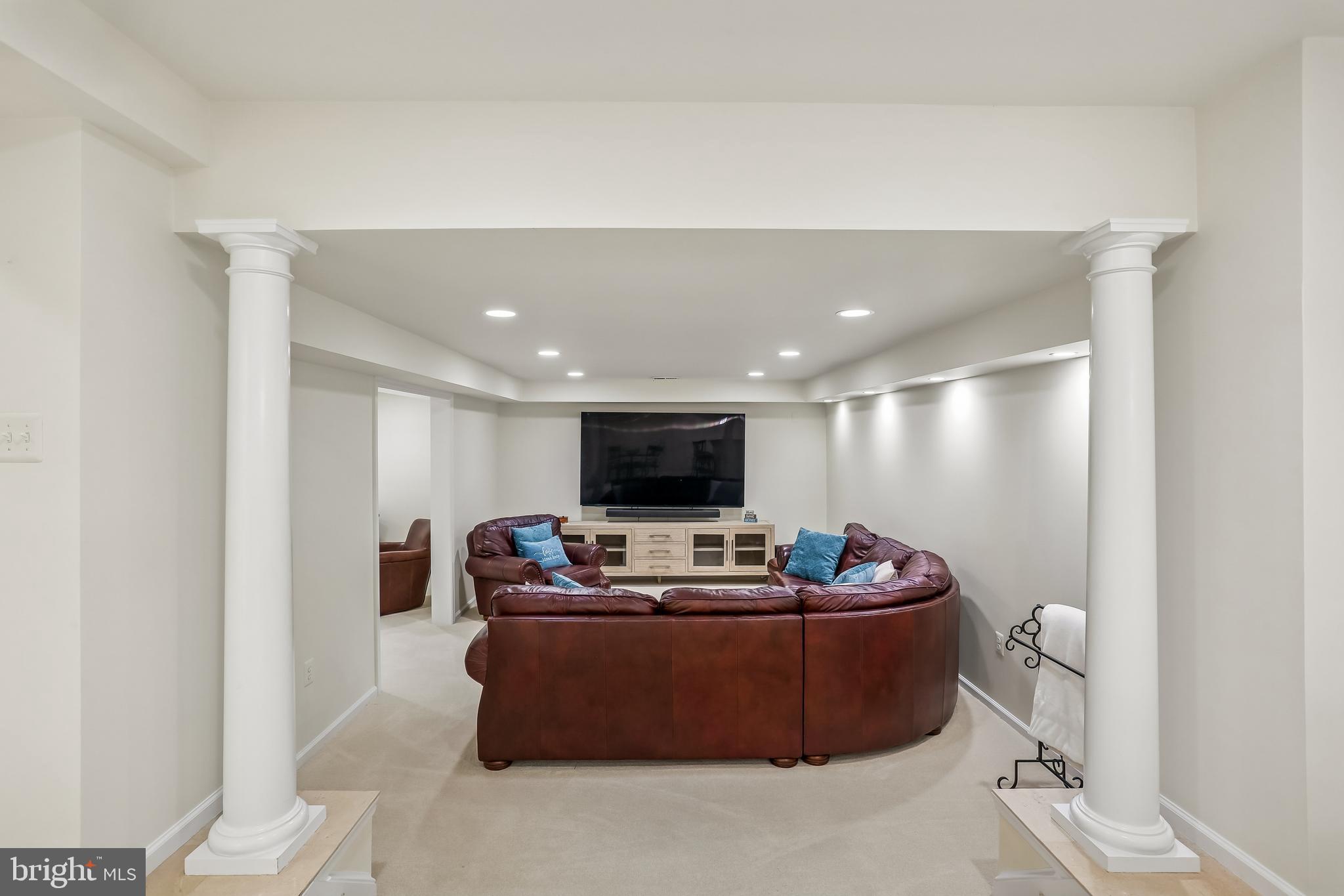 ORCHARD HILLS - Residential