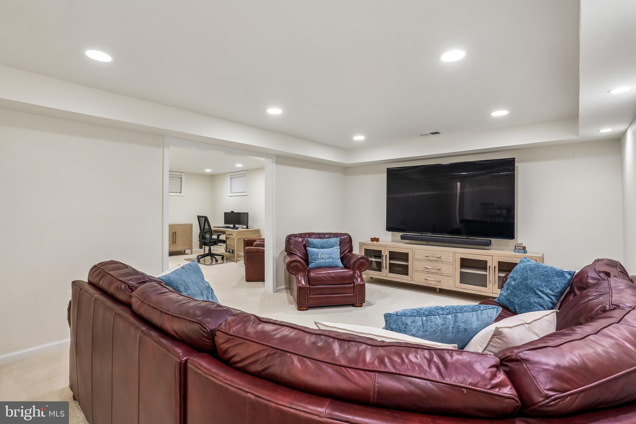 ORCHARD HILLS - Residential