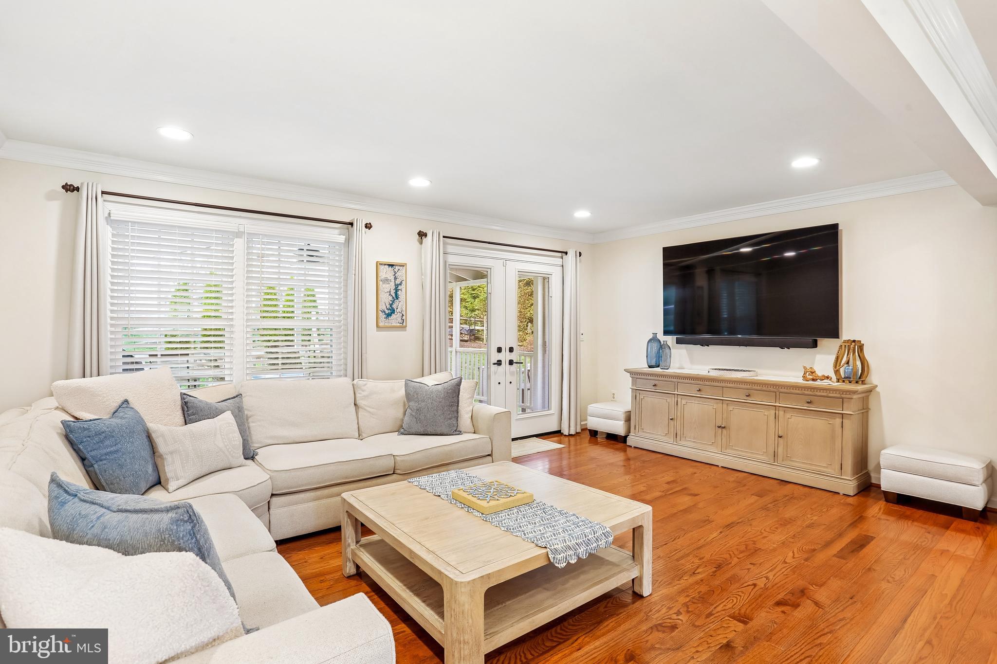 ORCHARD HILLS - Residential