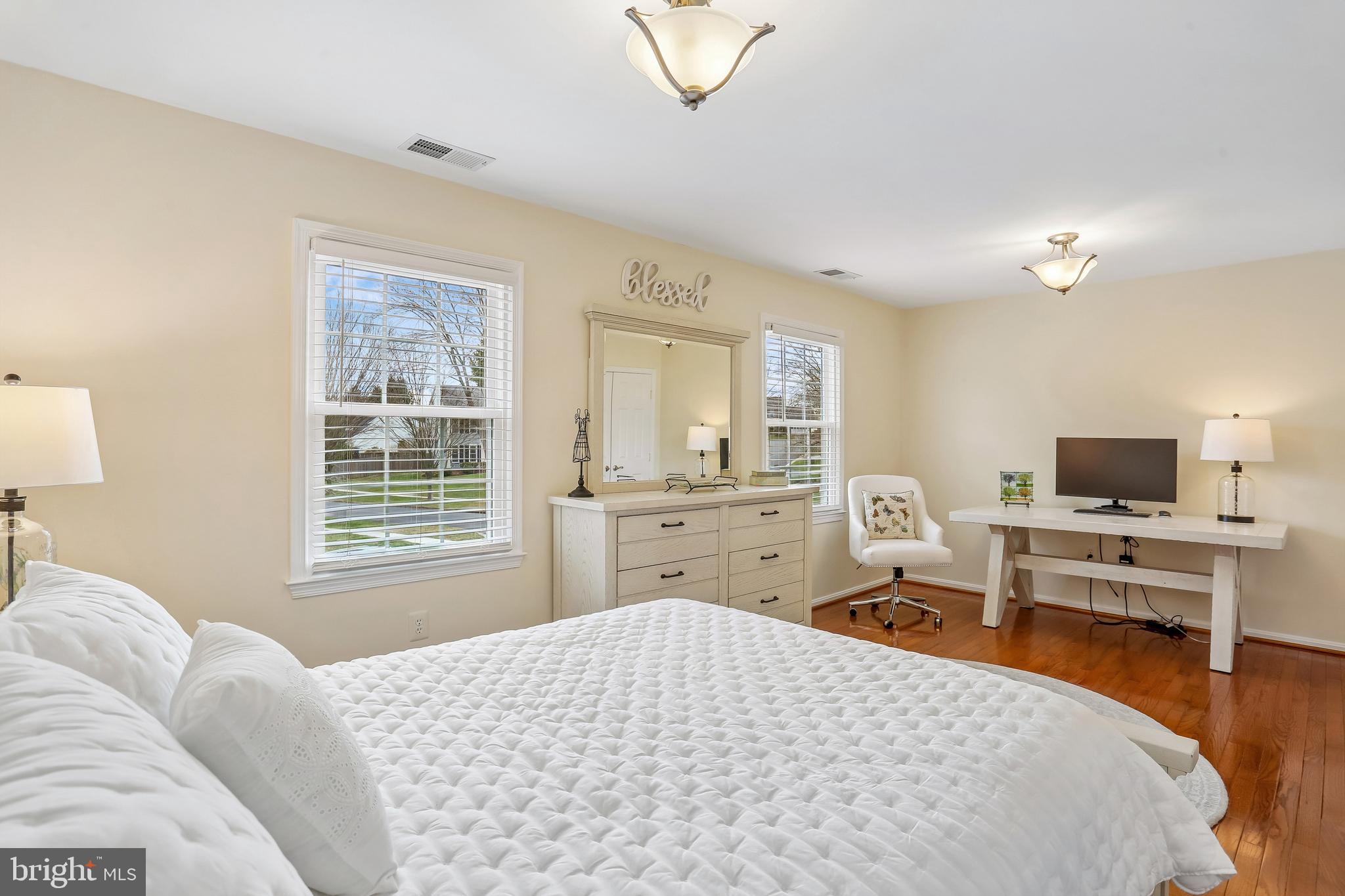 ORCHARD HILLS - Residential