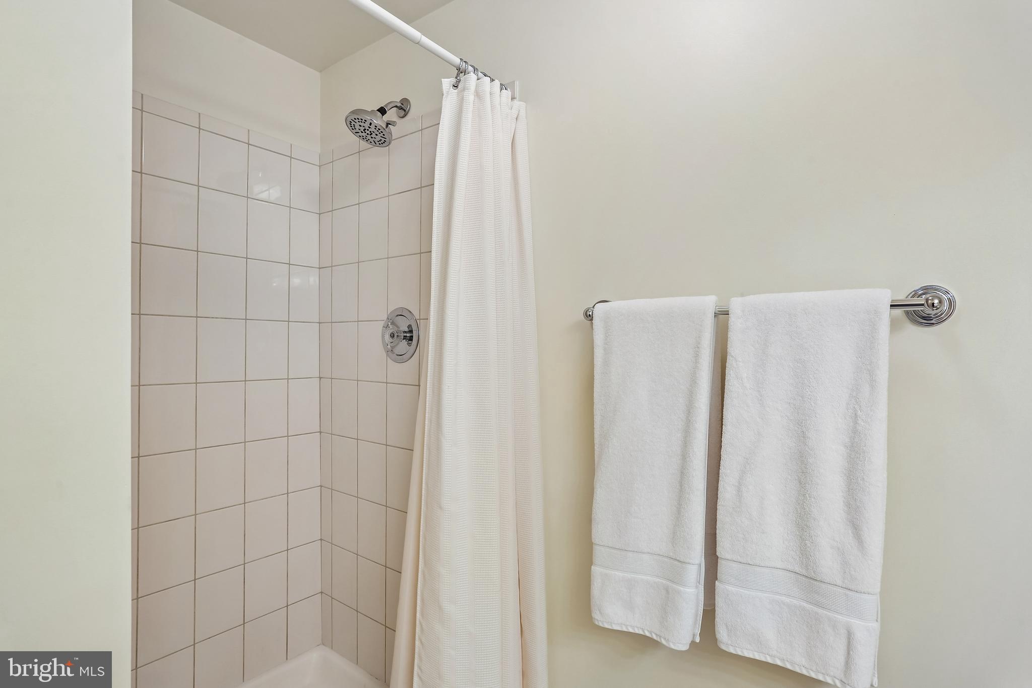 ORCHARD HILLS - Residential