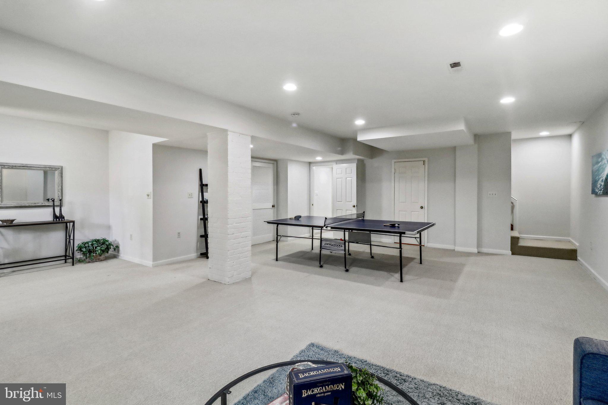 KENWOOD FOREST - Residential