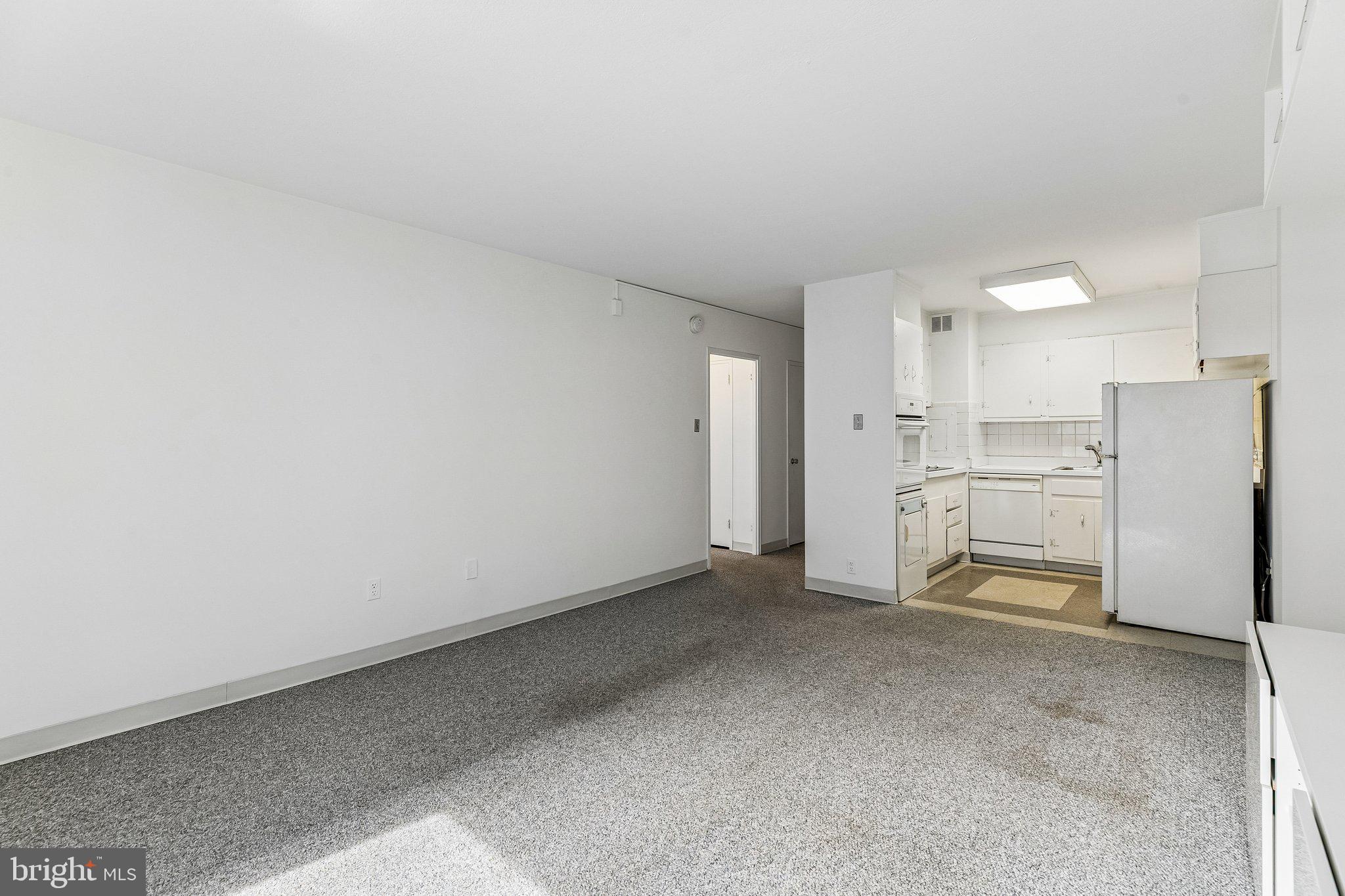 1900 JOHN F KENNEDY BOULEVARD 1016