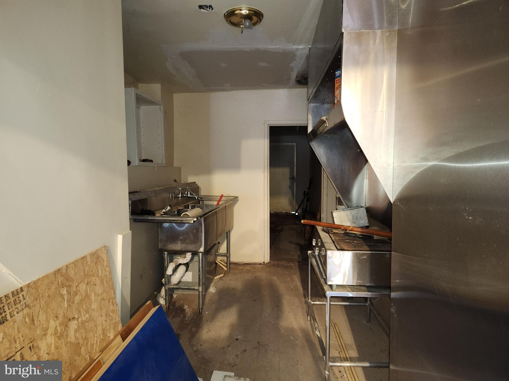 526 N CHESTER STREET