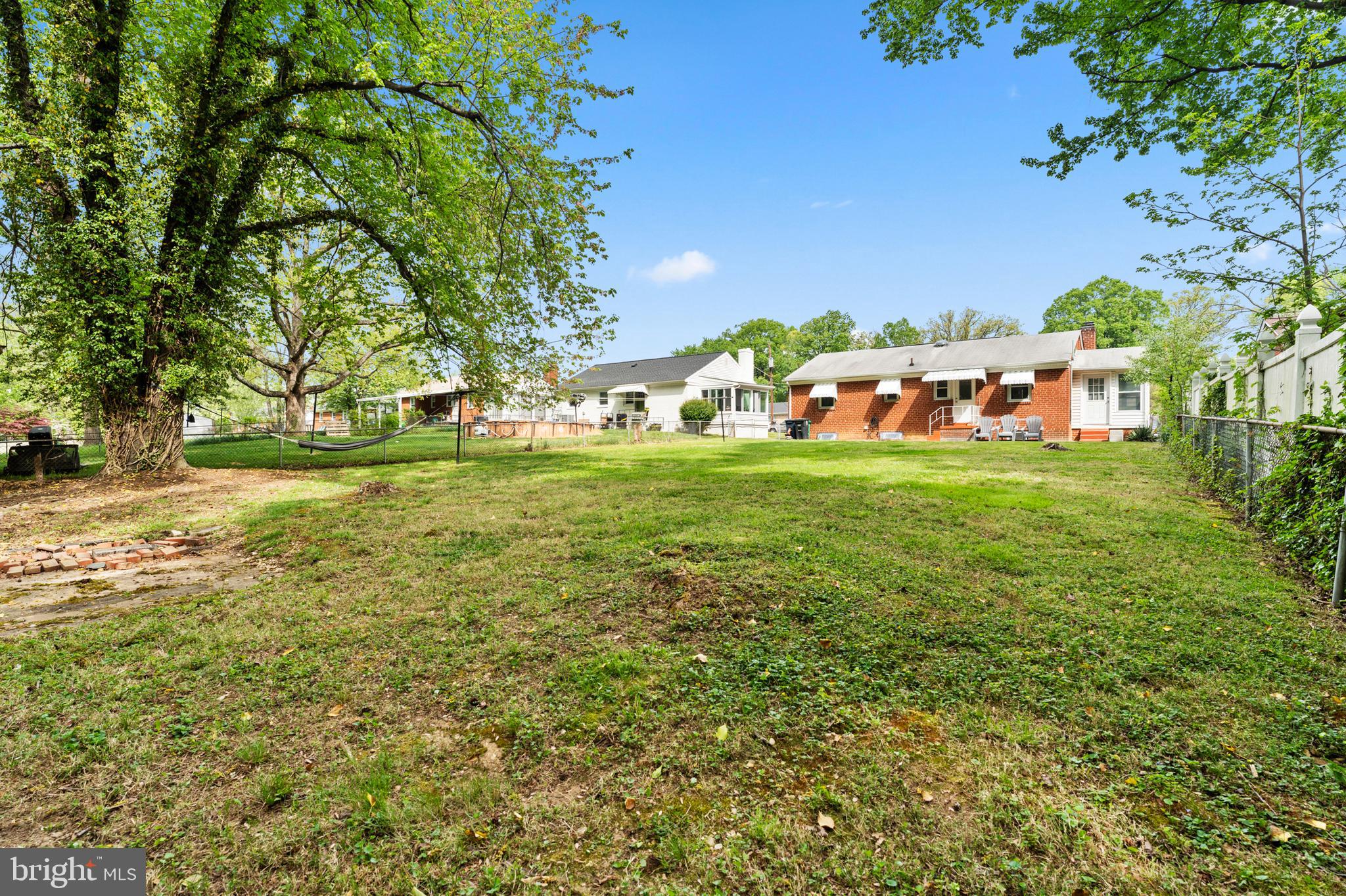 FOREST MANOR - Residential