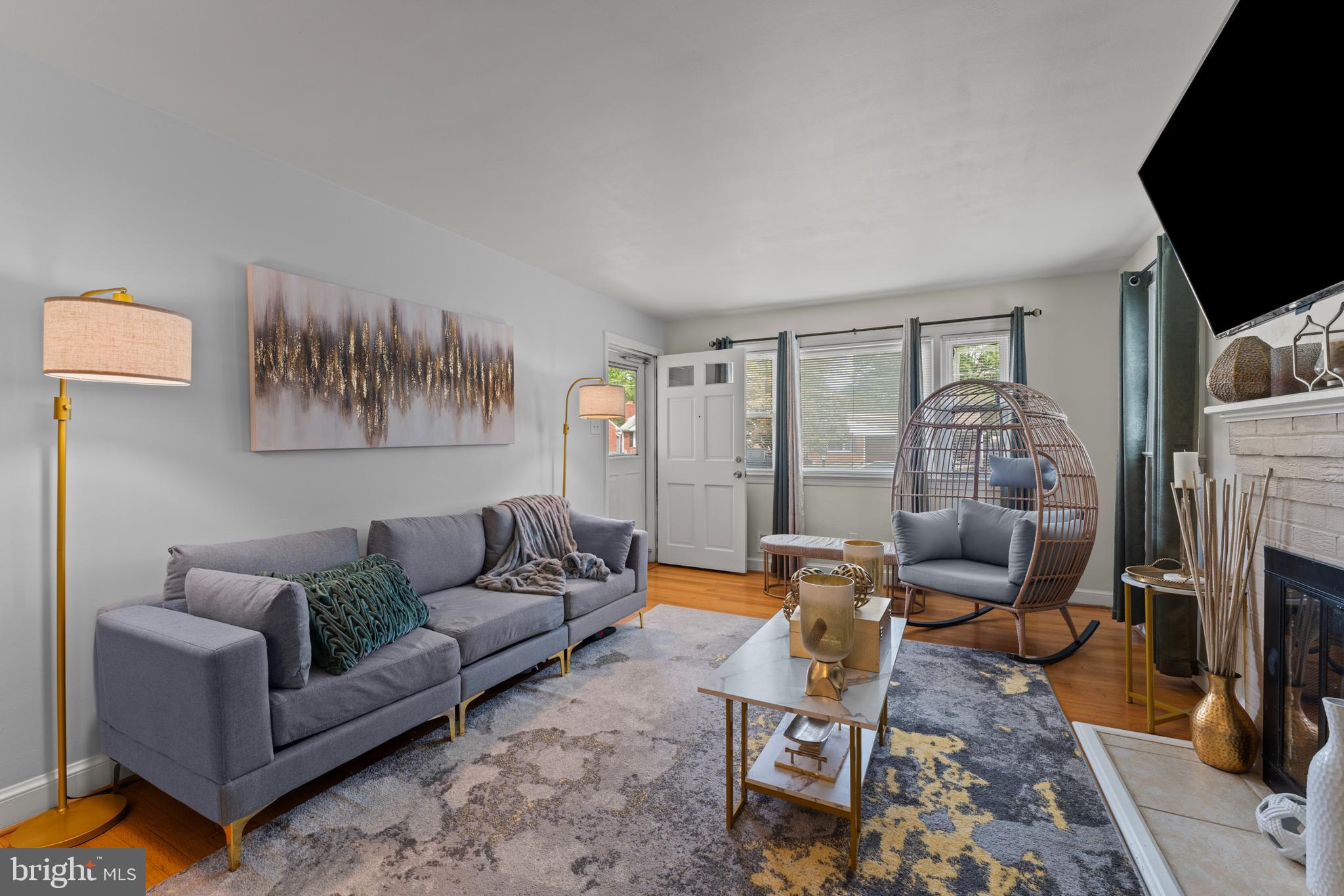 FOREST MANOR - Residential