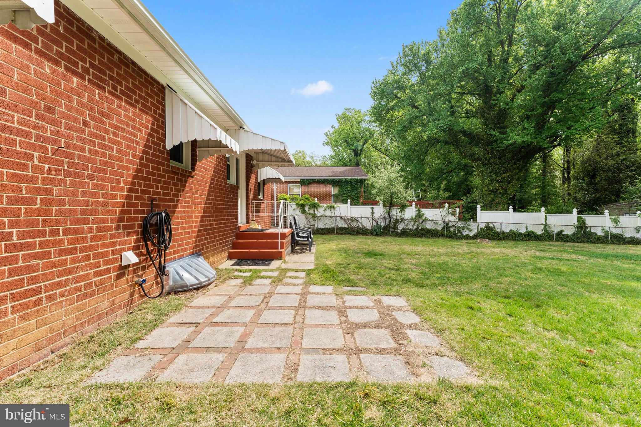 FOREST MANOR - Residential