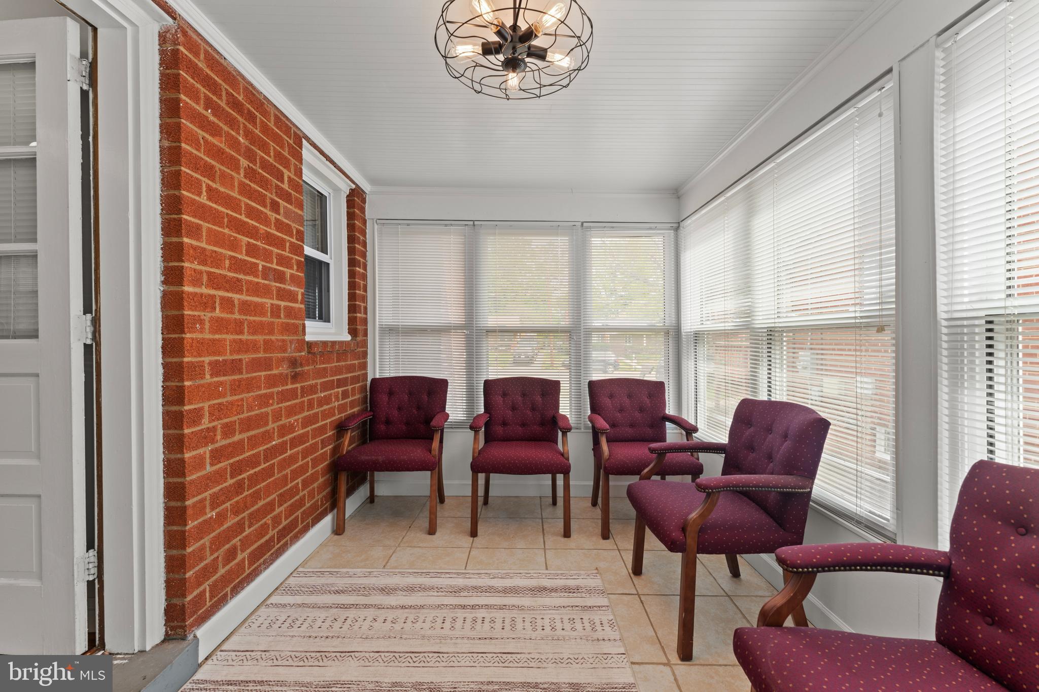 FOREST MANOR - Residential