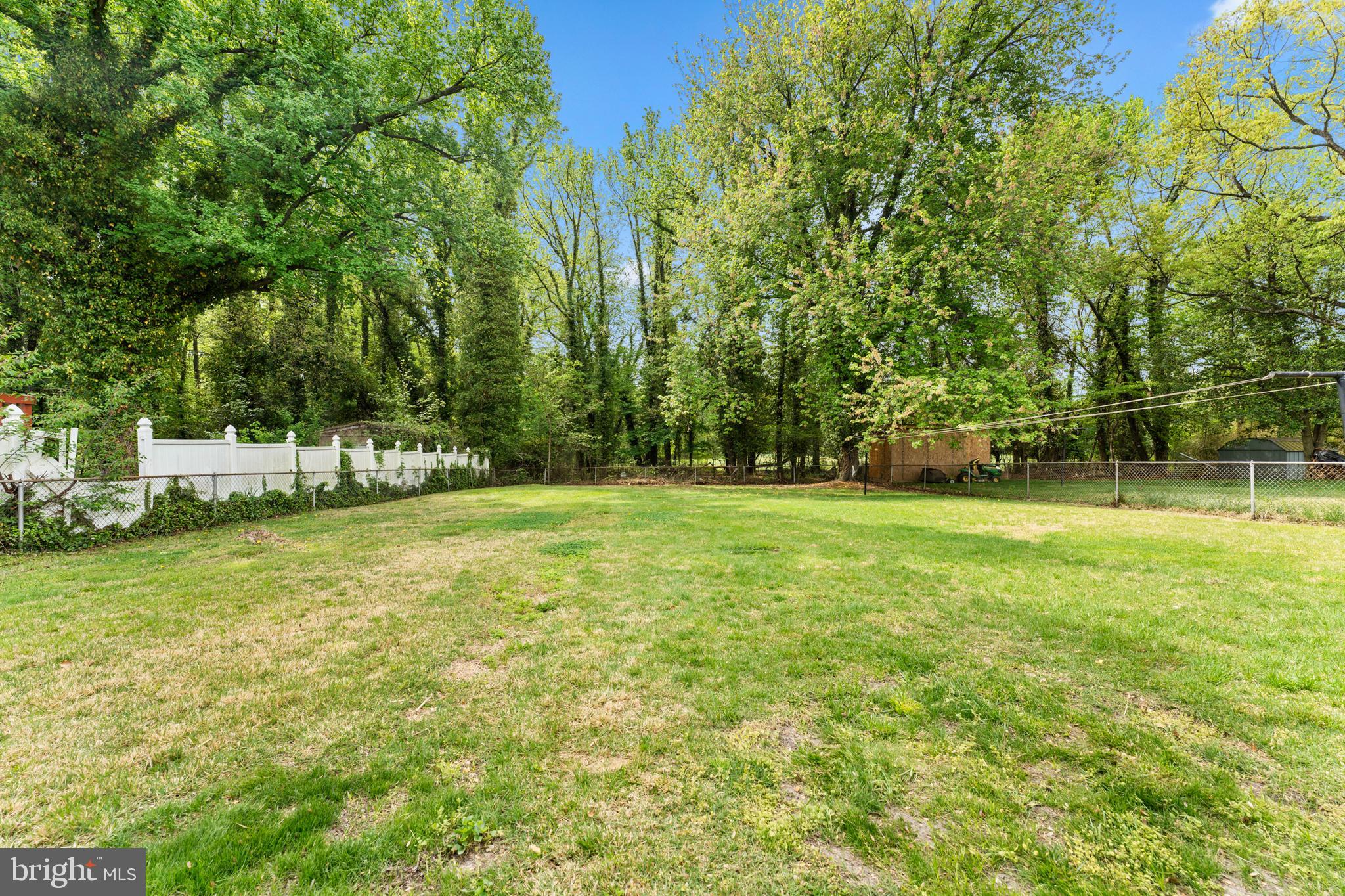 FOREST MANOR - Residential