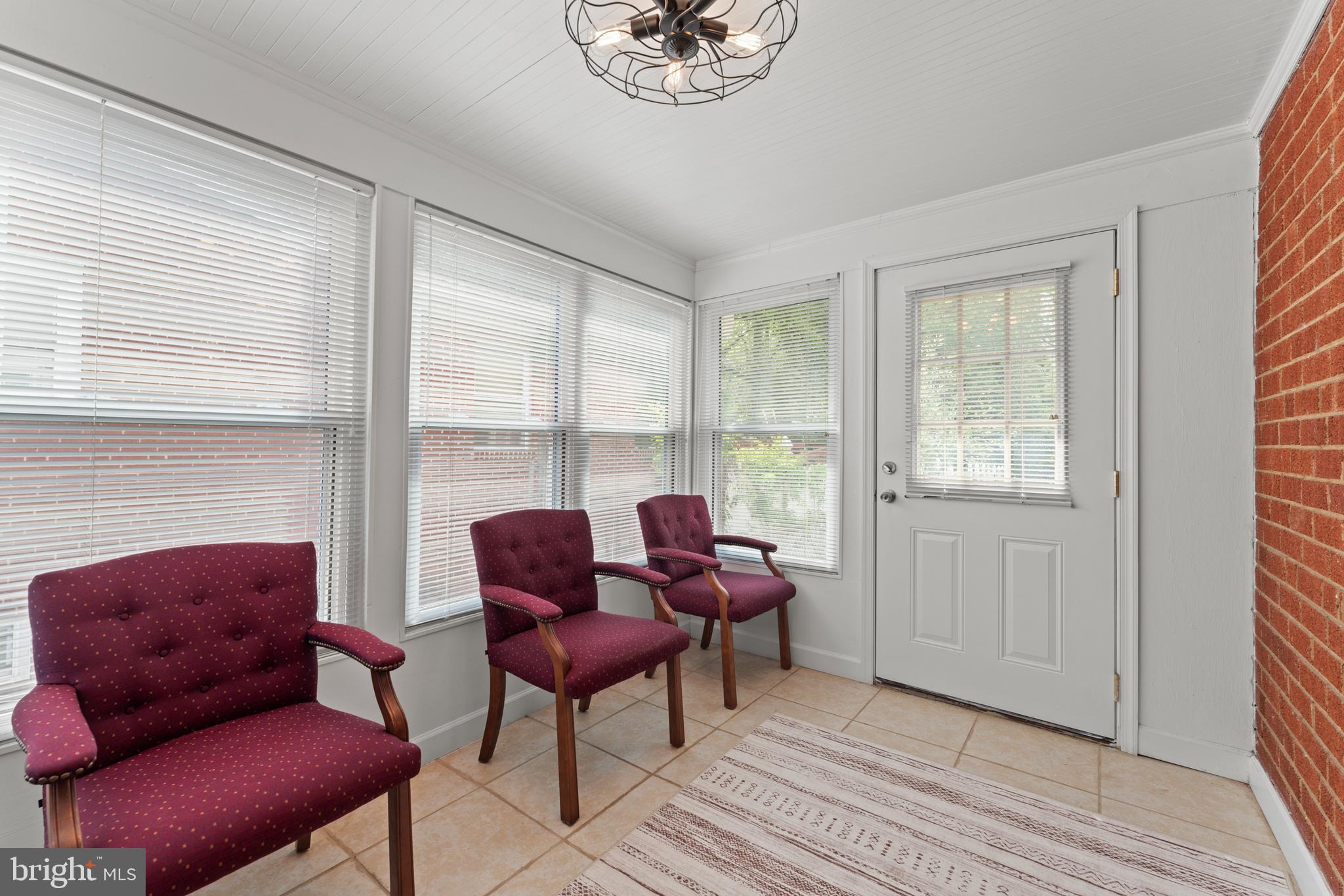 FOREST MANOR - Residential