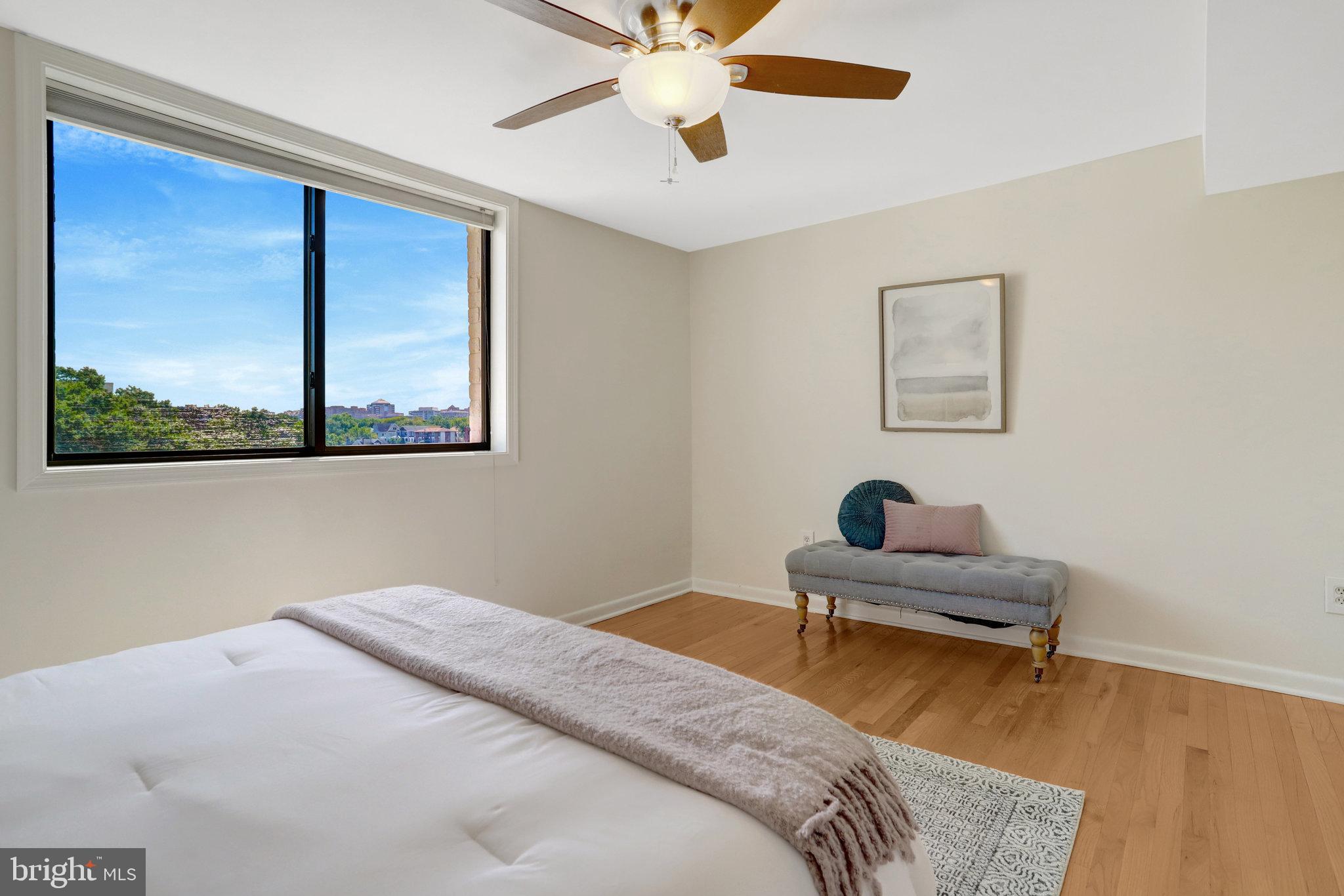 ADAMS HOUSE - Residential