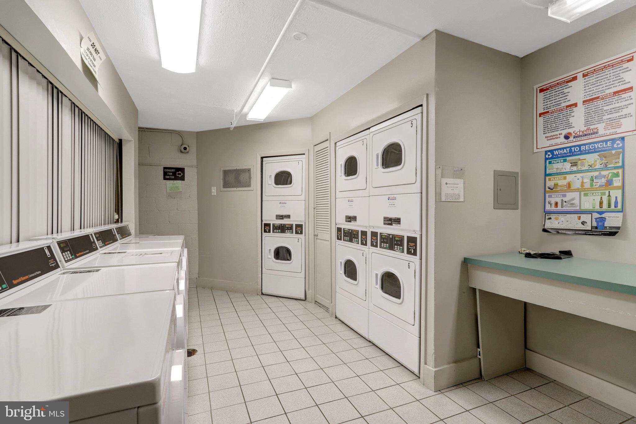 ADAMS HOUSE - Residential