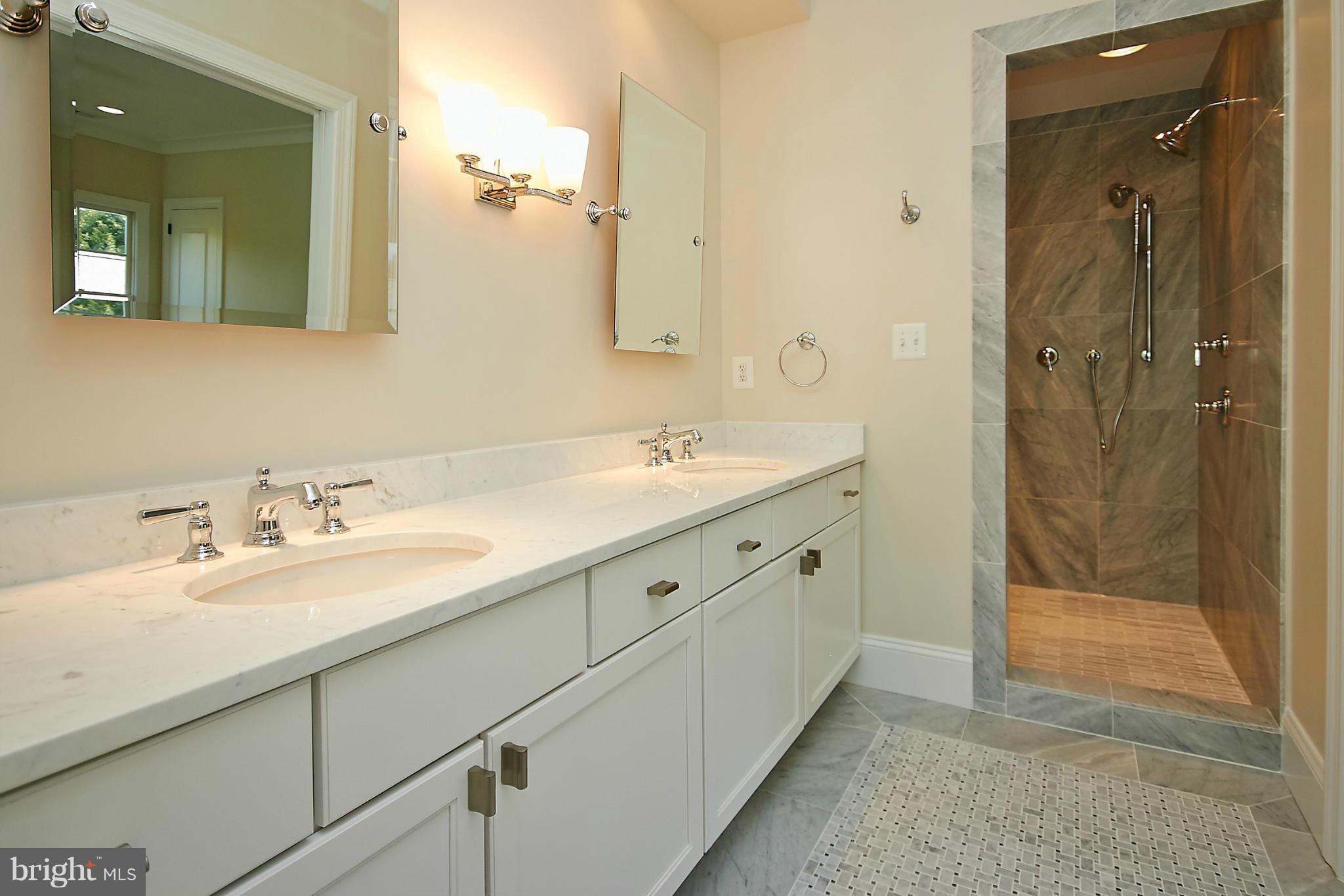 CLARENDON - Residential