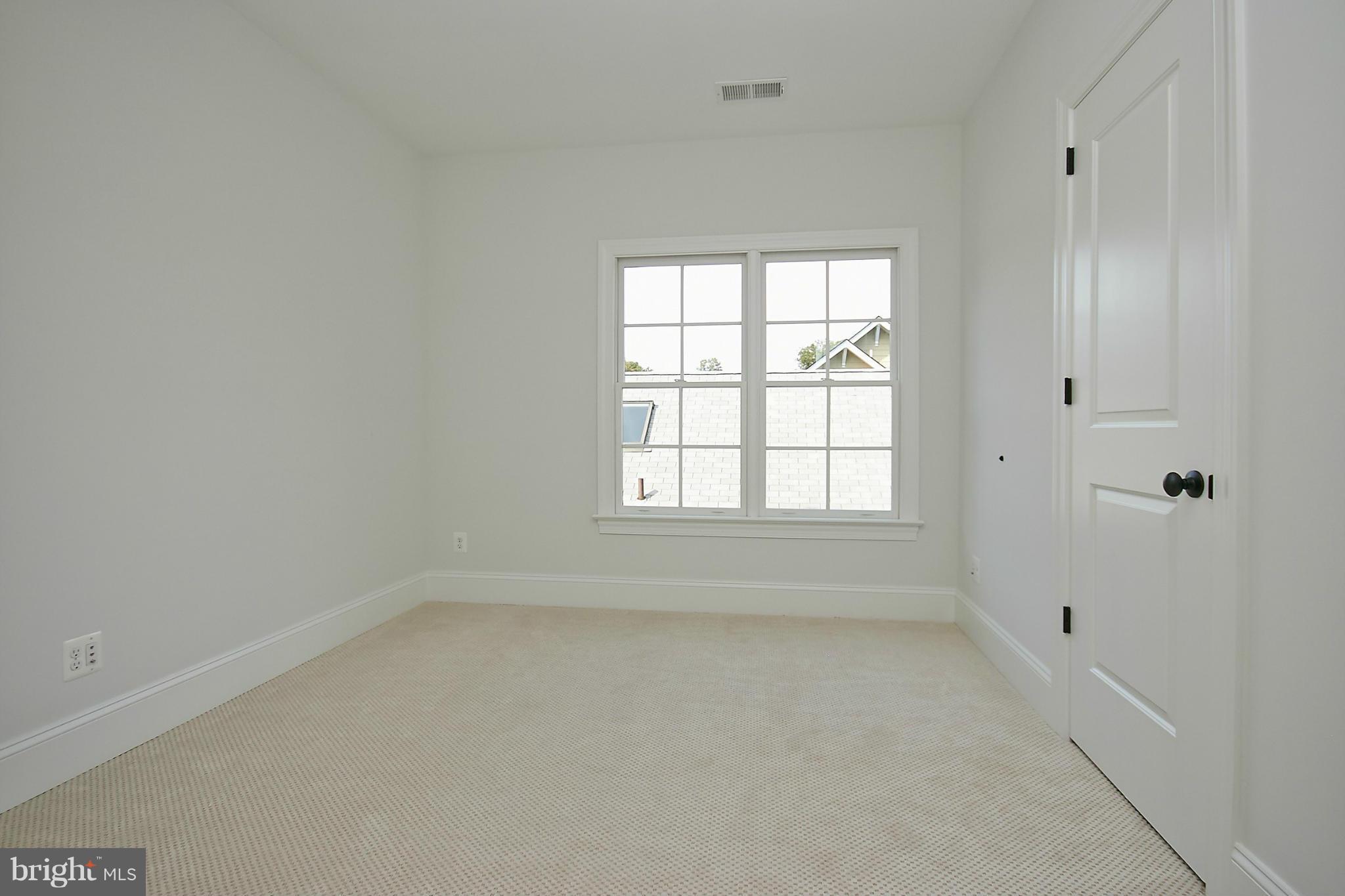 CLARENDON - Residential