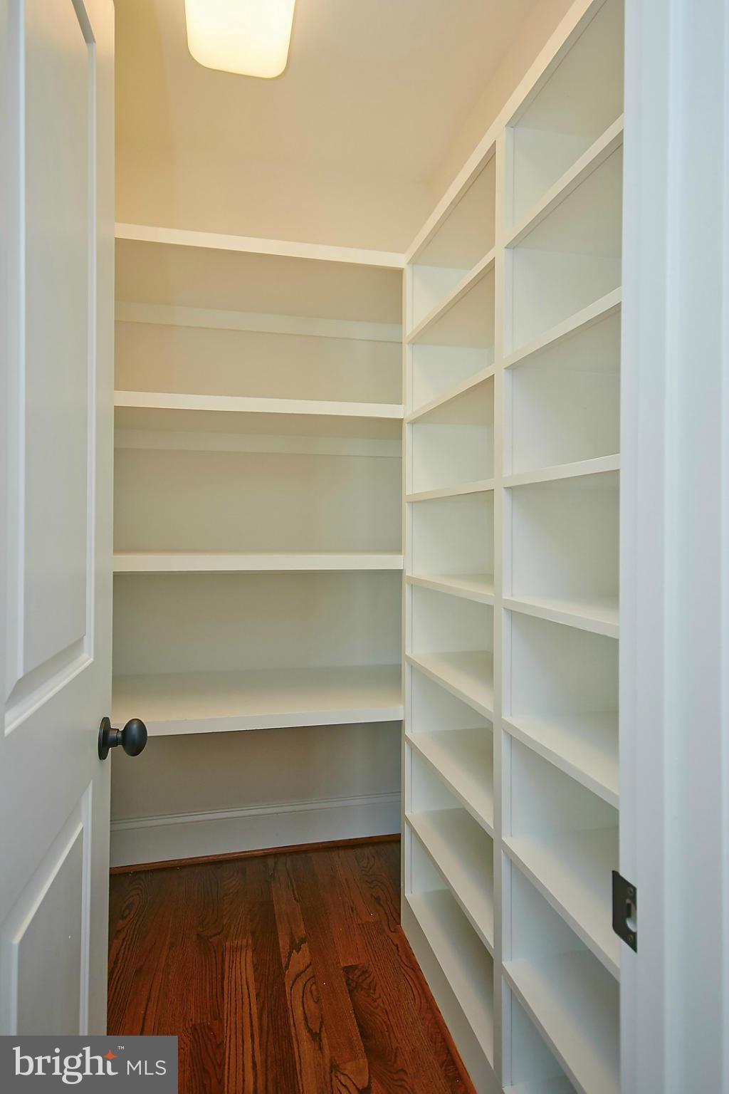 CLARENDON - Residential