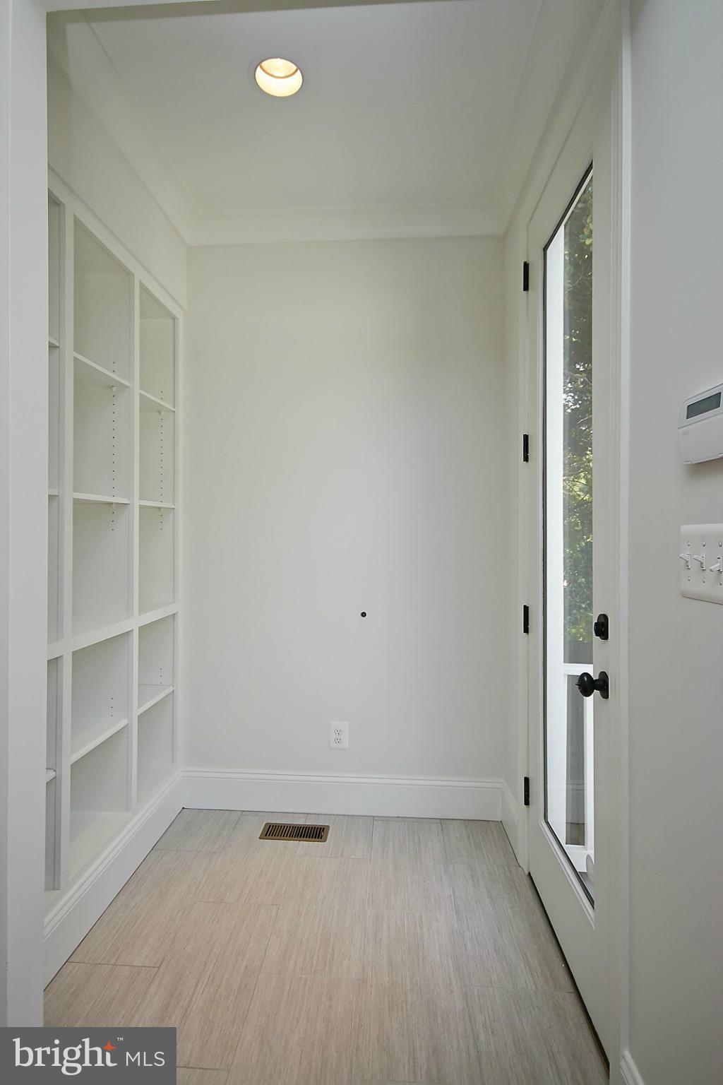 CLARENDON - Residential