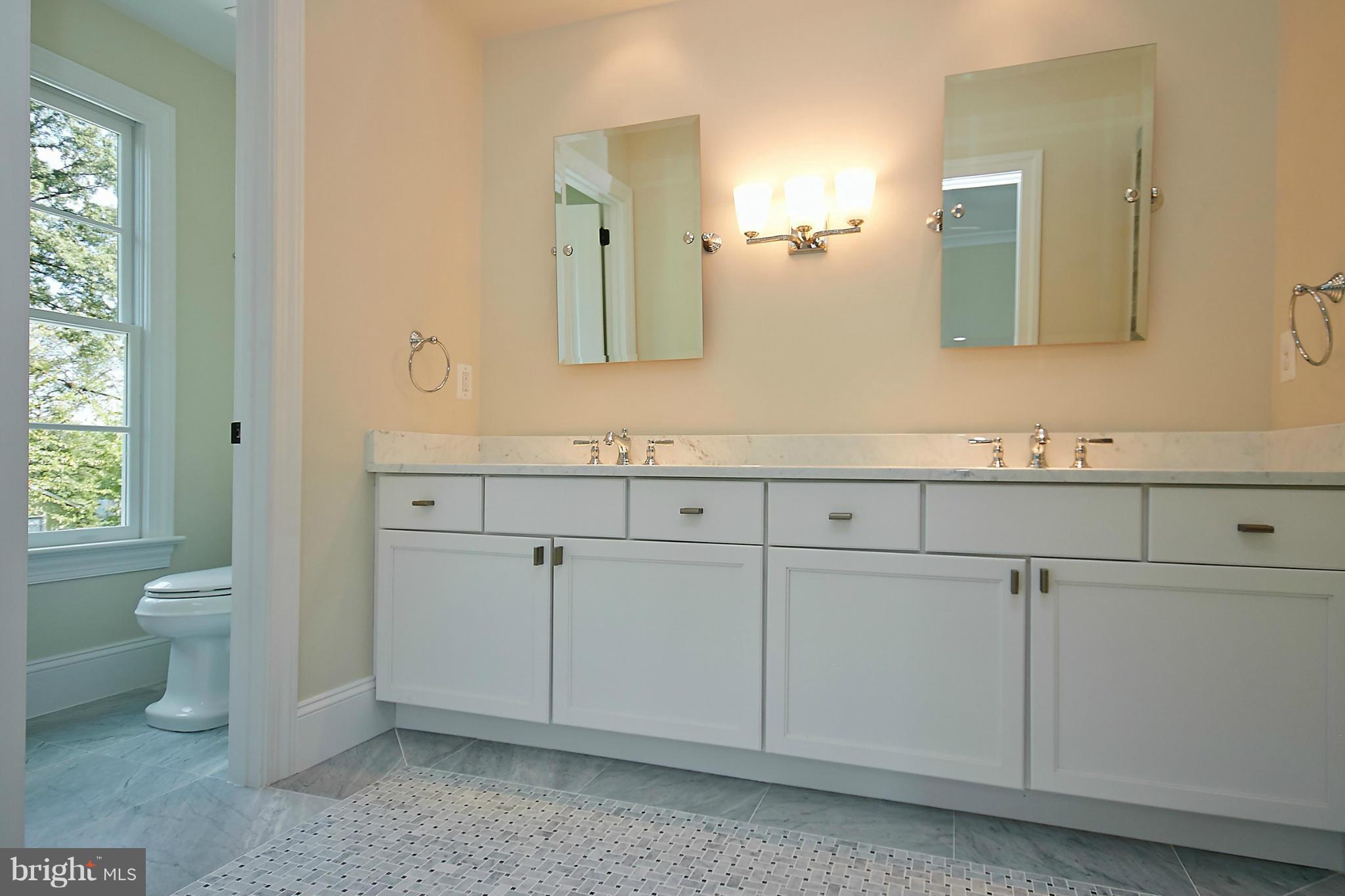 CLARENDON - Residential