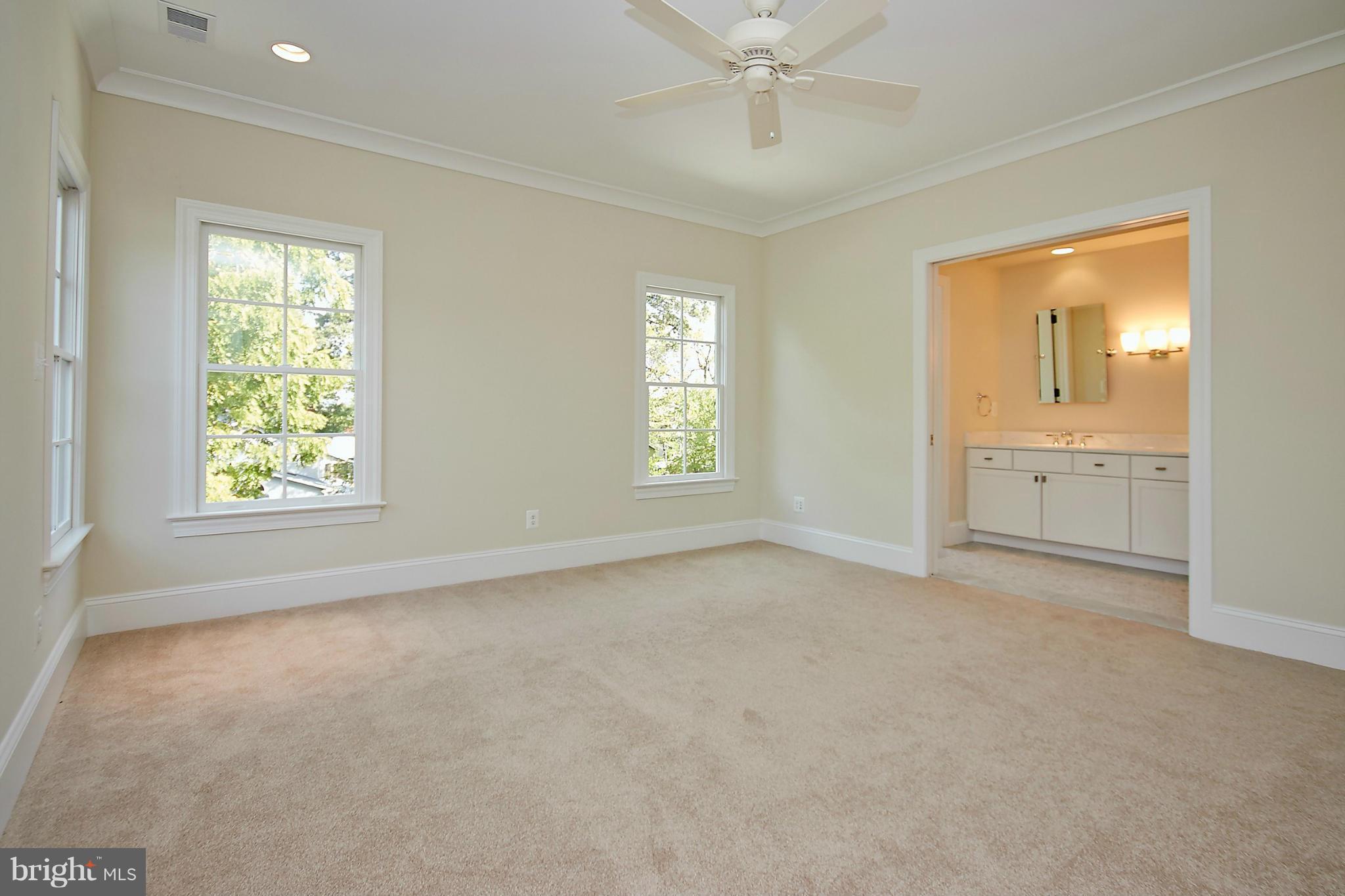 CLARENDON - Residential