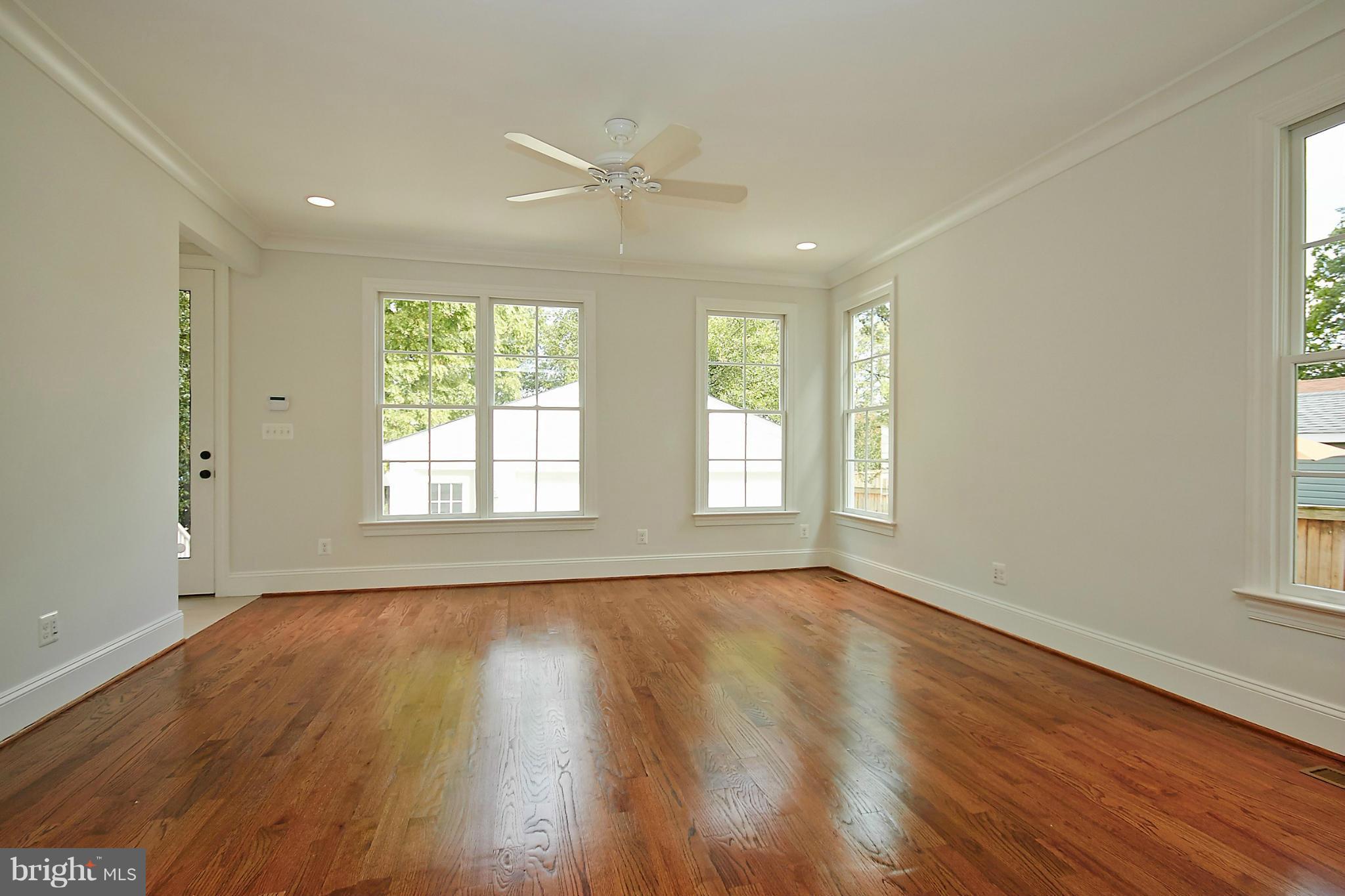 CLARENDON - Residential