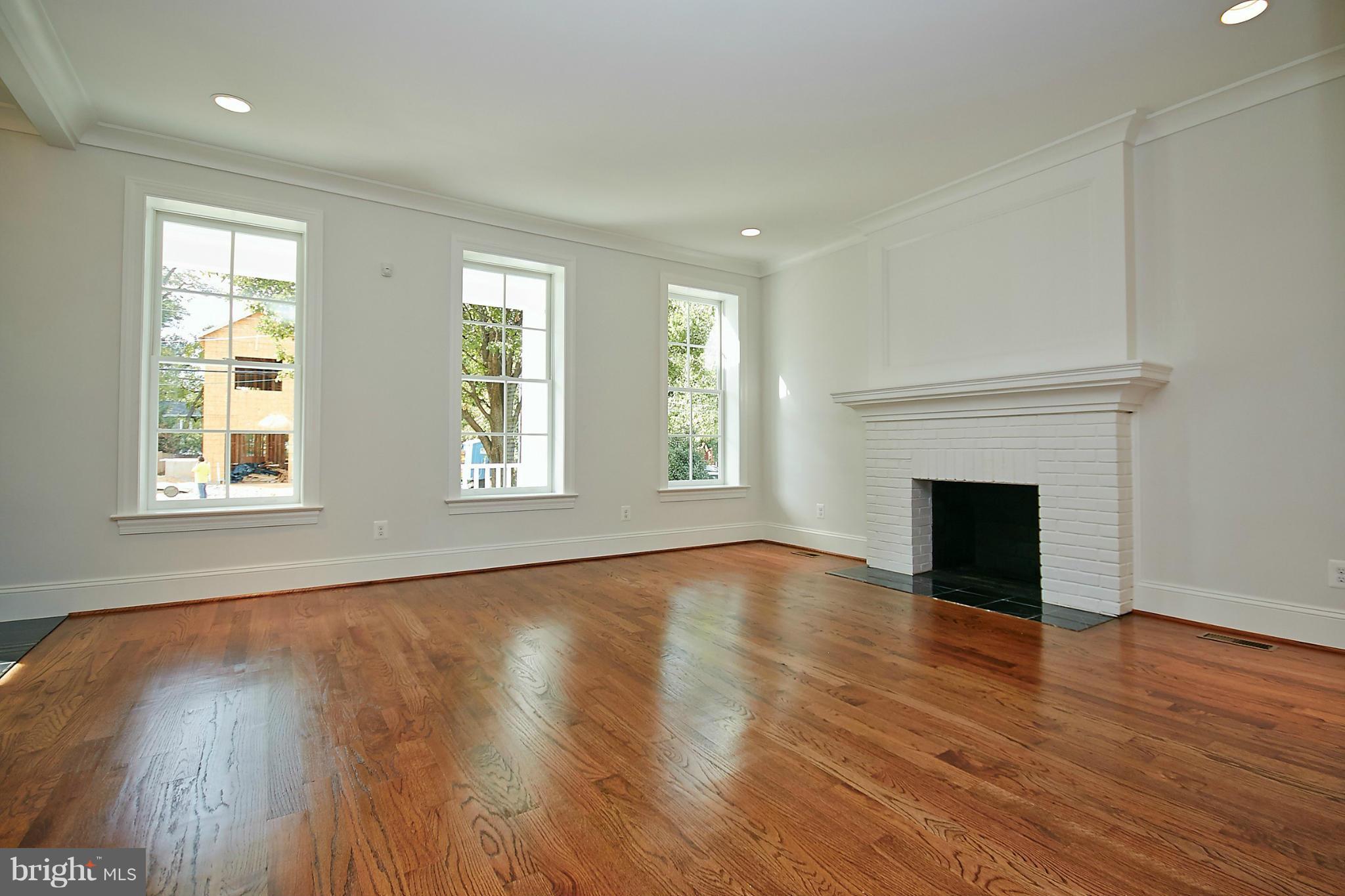 CLARENDON - Residential