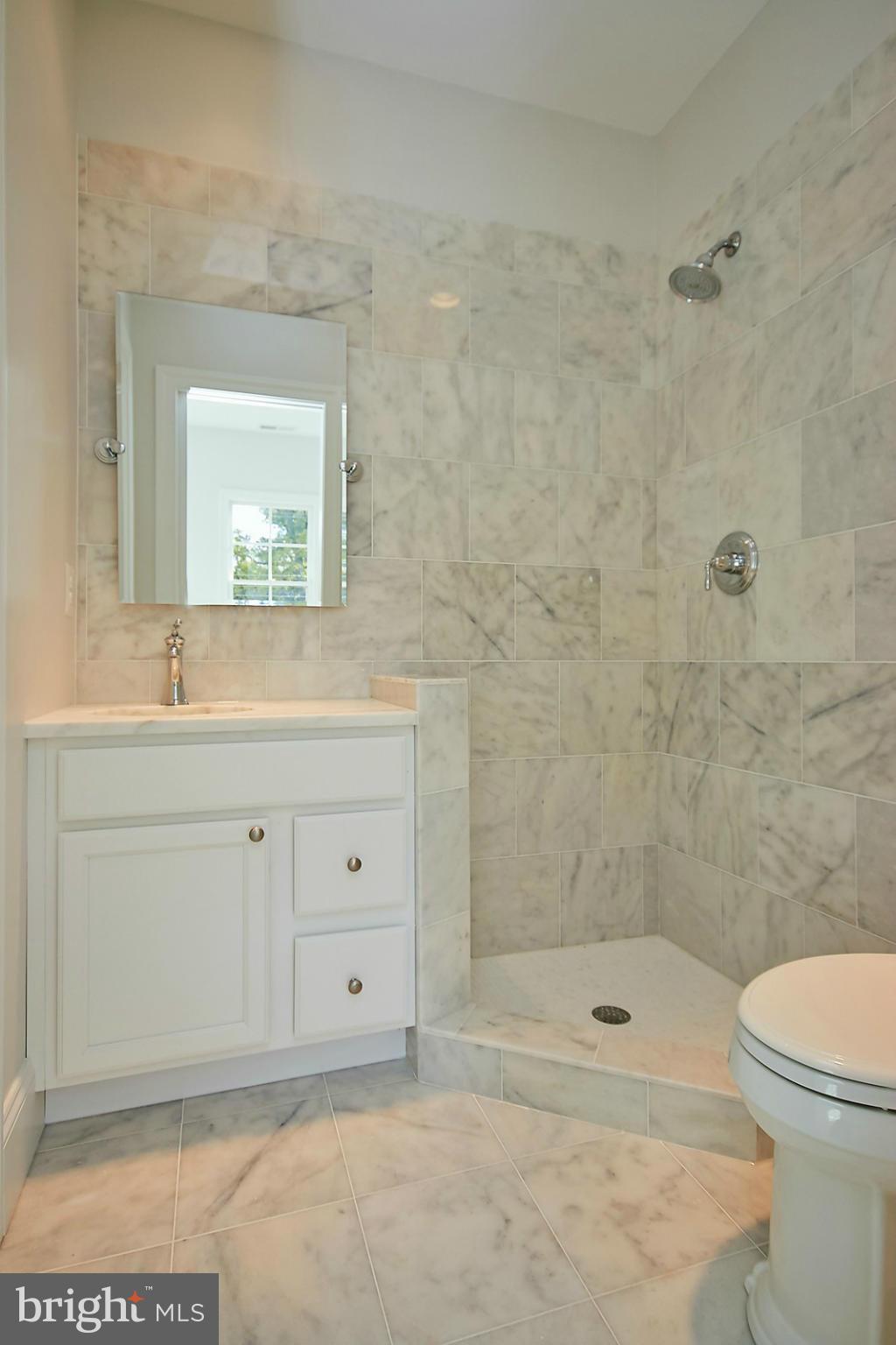 CLARENDON - Residential