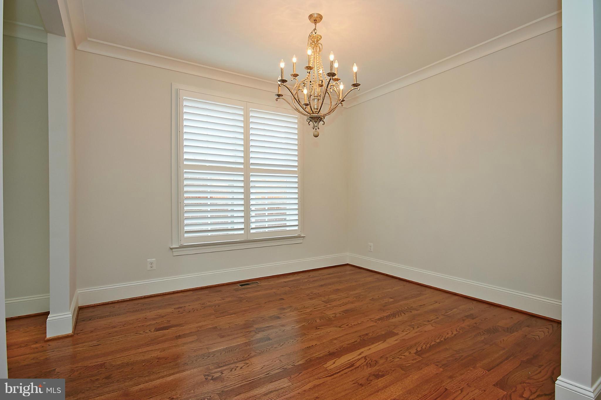 CLARENDON - Residential