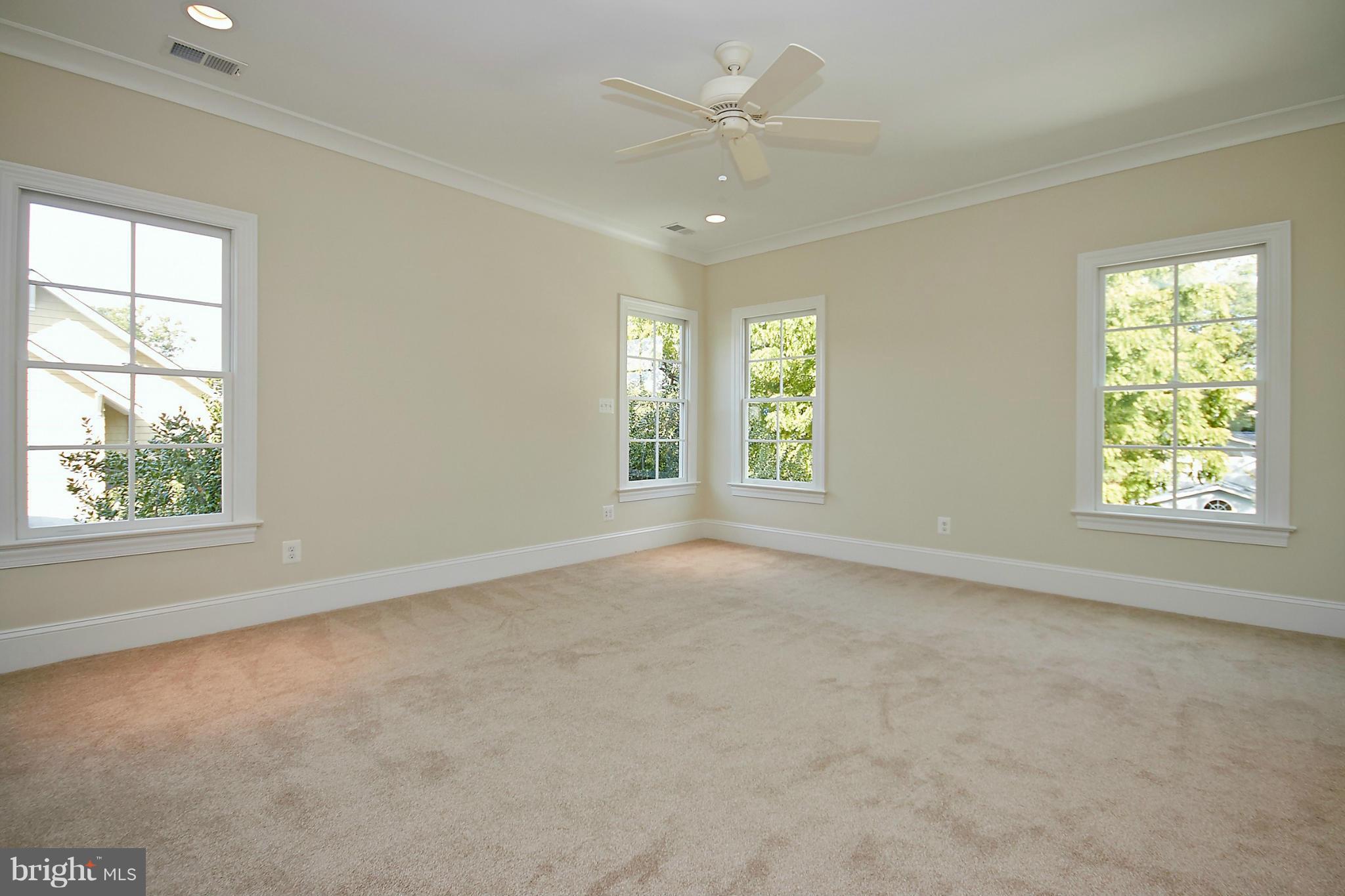 CLARENDON - Residential