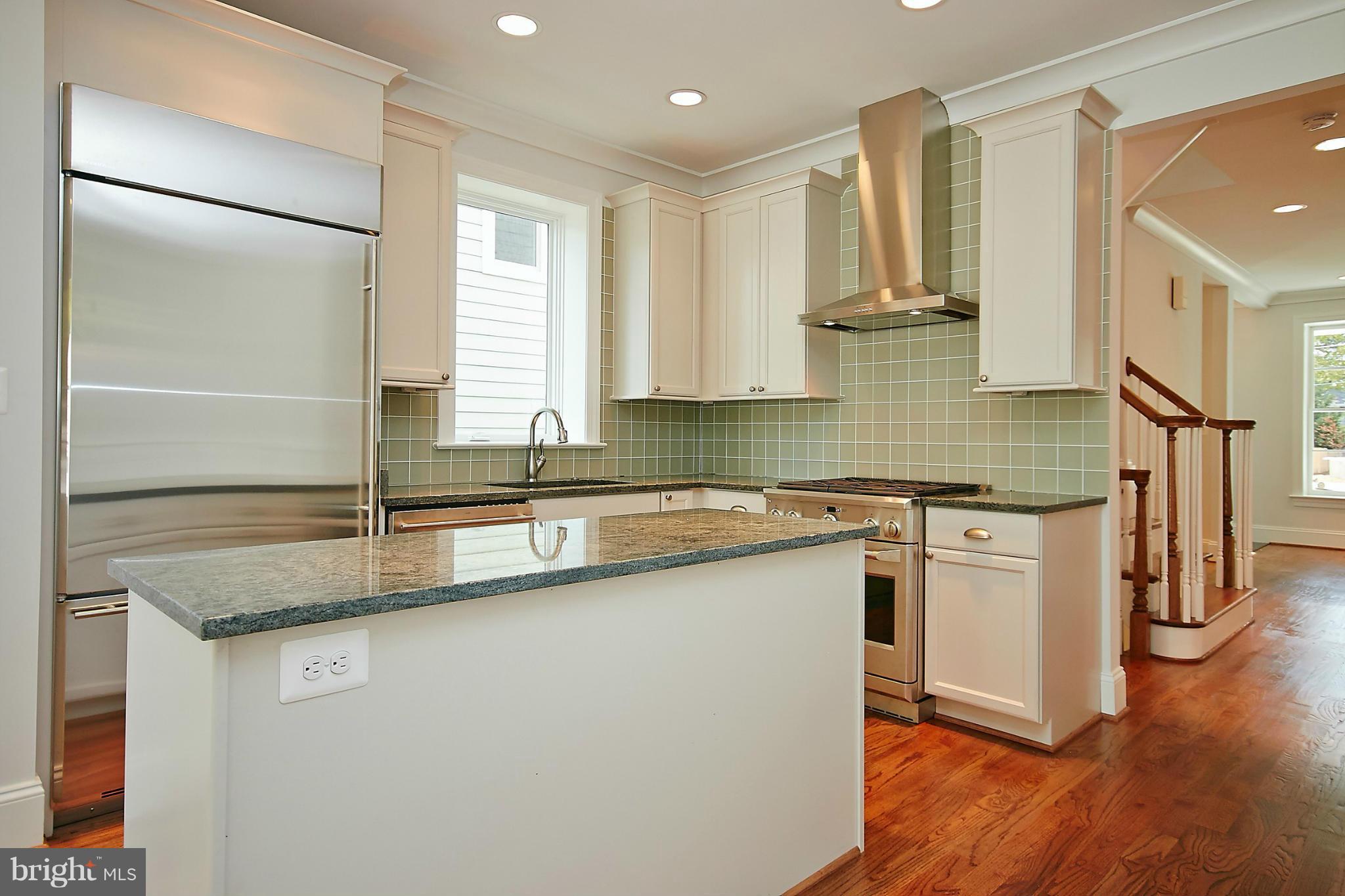 CLARENDON - Residential