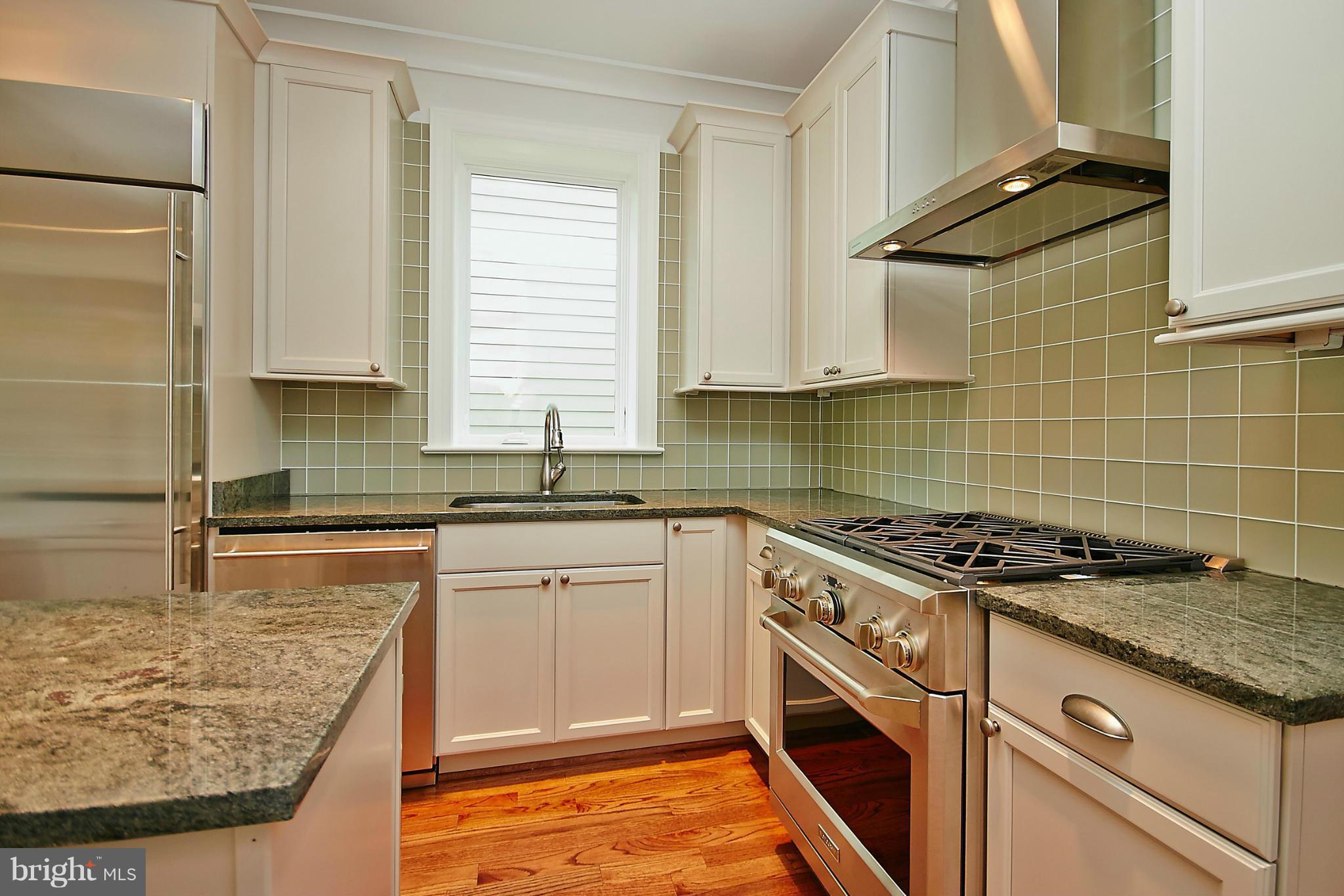 CLARENDON - Residential