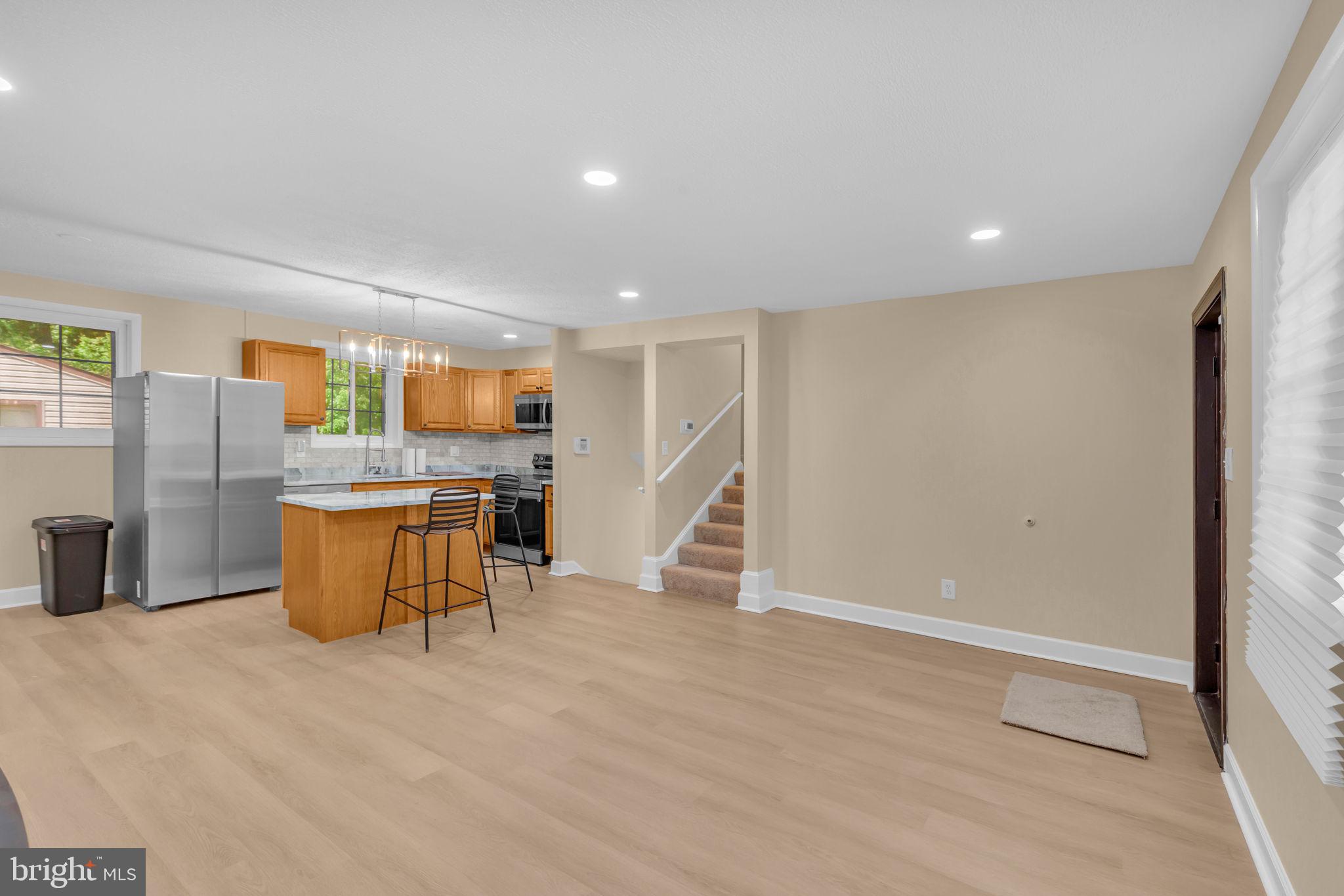 BURTON KNOLLS - Residential