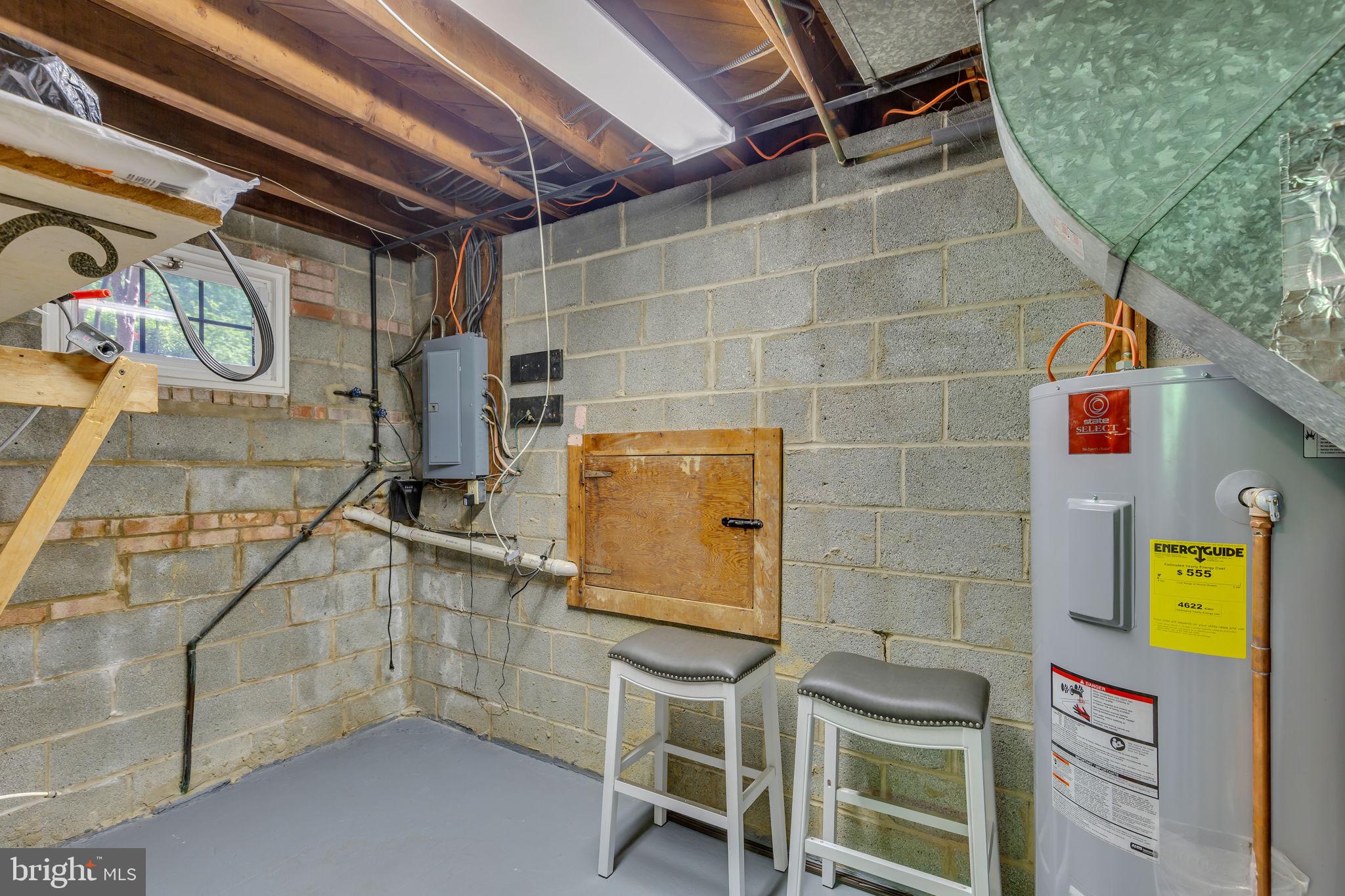 BURTON KNOLLS - Residential