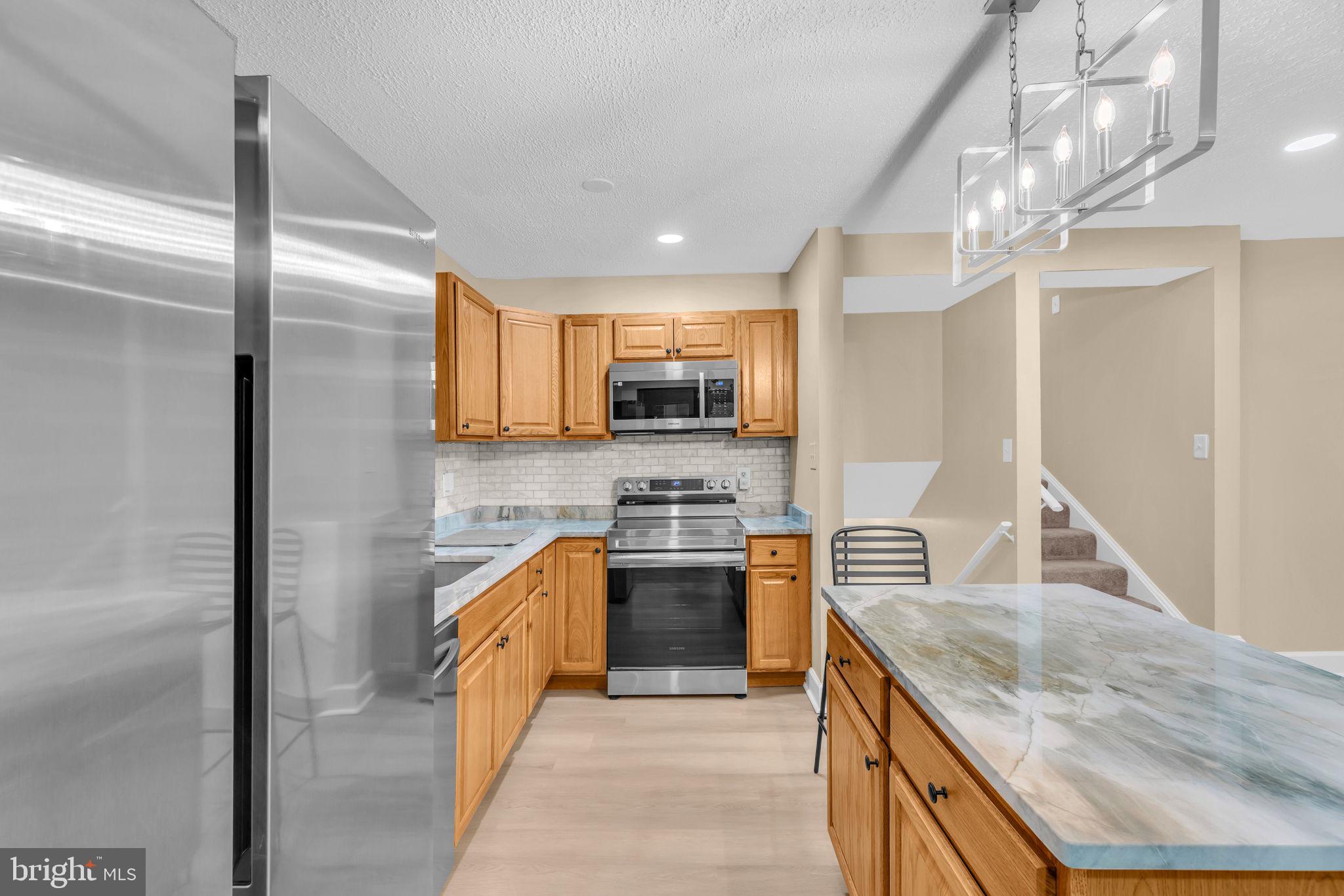 BURTON KNOLLS - Residential