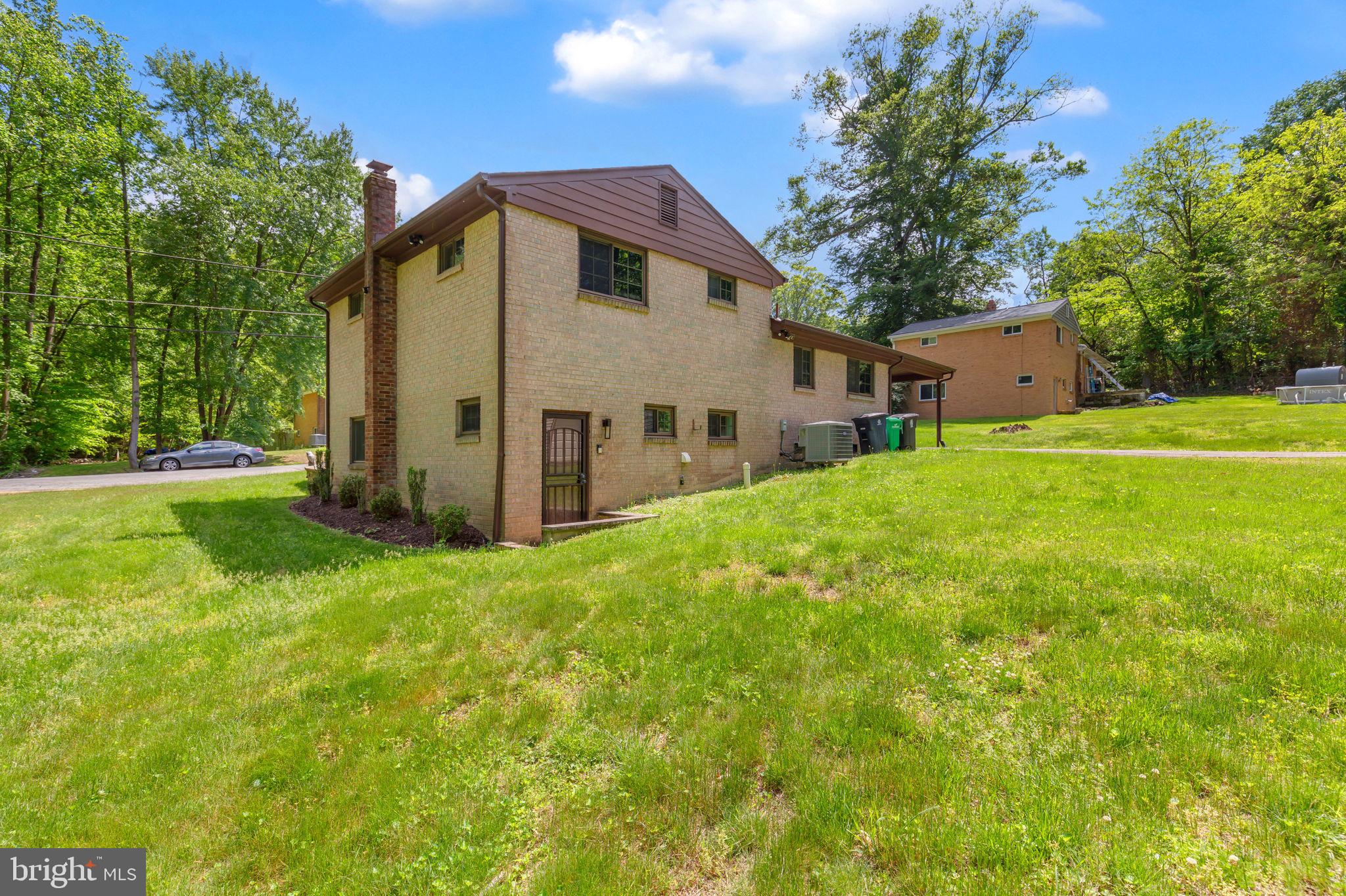 BURTON KNOLLS - Residential