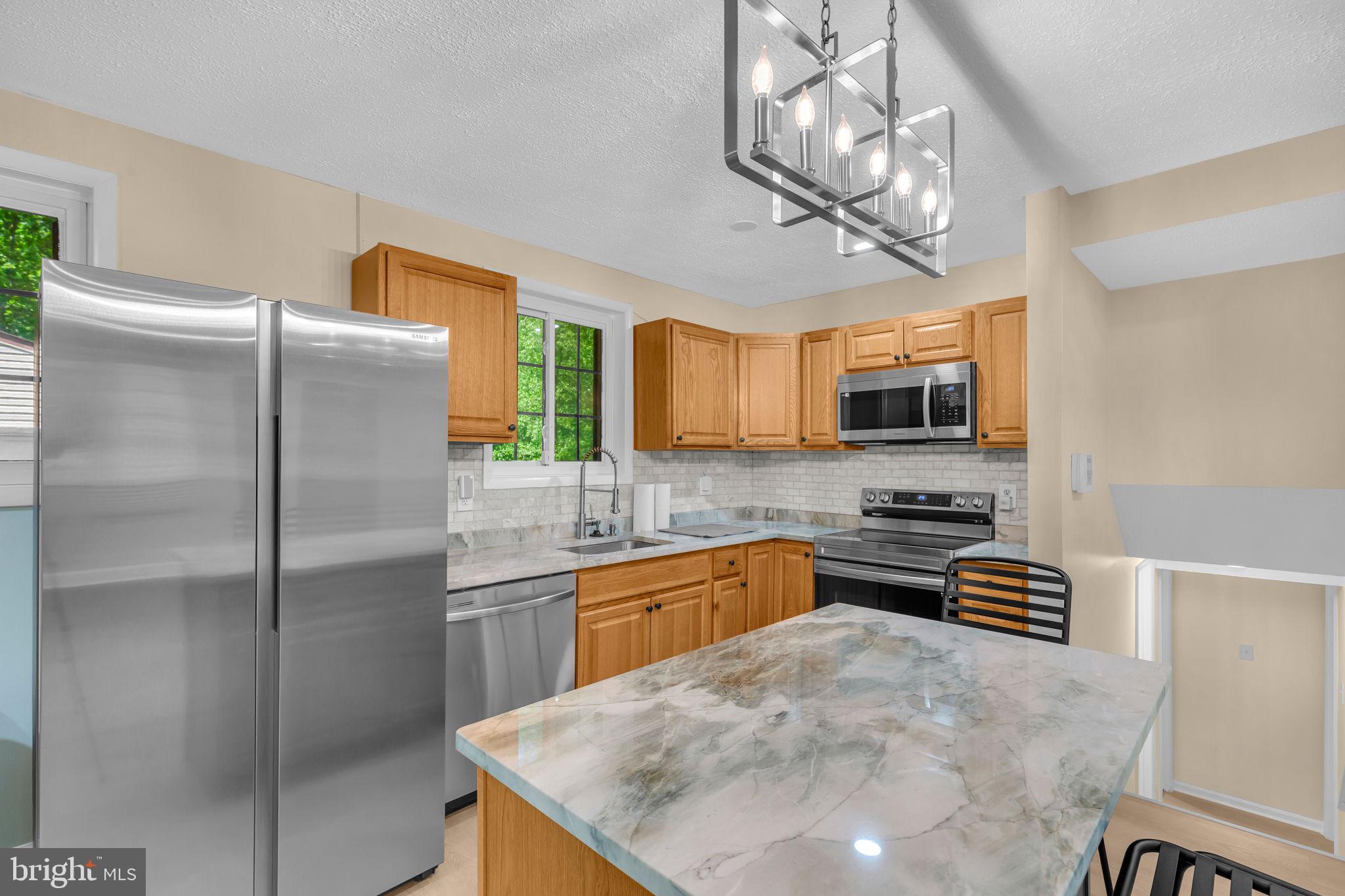 BURTON KNOLLS - Residential